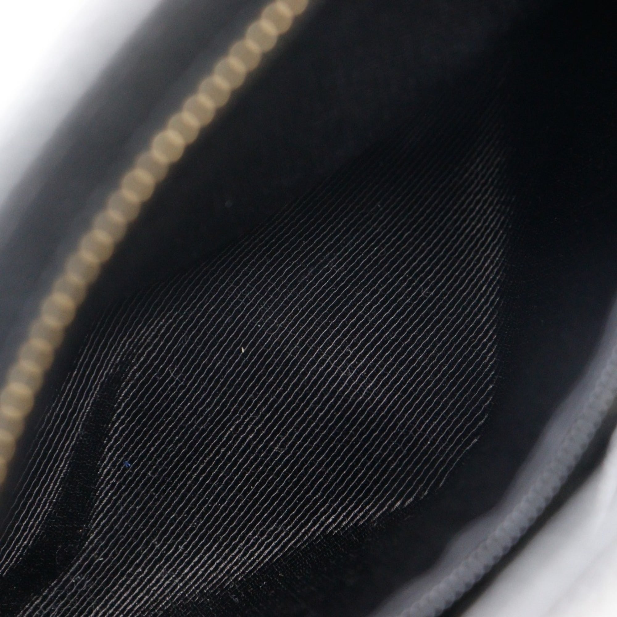 Chanel Black Grained Calfskin Tote Bag (Pre-Owned)