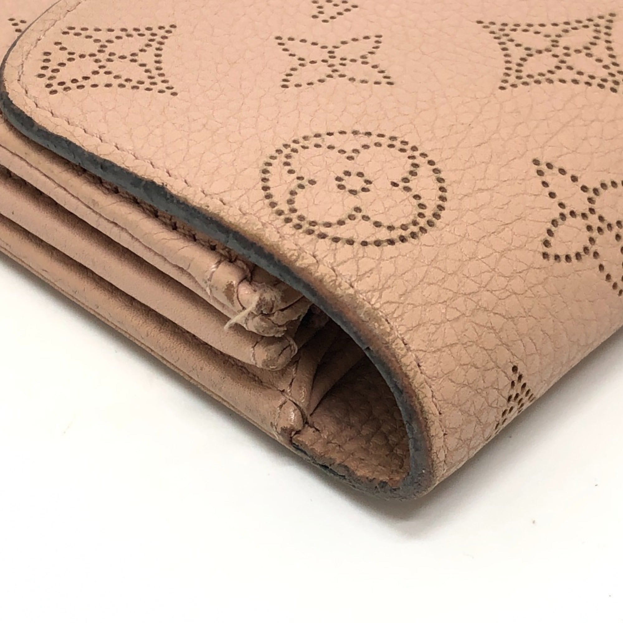 Louis Vuitton Magnolia Pink Mahina Leather Long Wallet (Bi-Fold) (Pre-Owned)