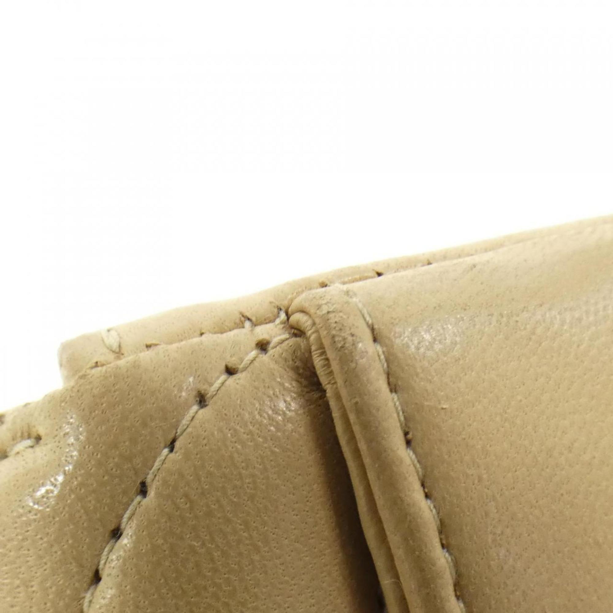 Chanel Beige Leather Shoulder Bag (Pre-Owned)