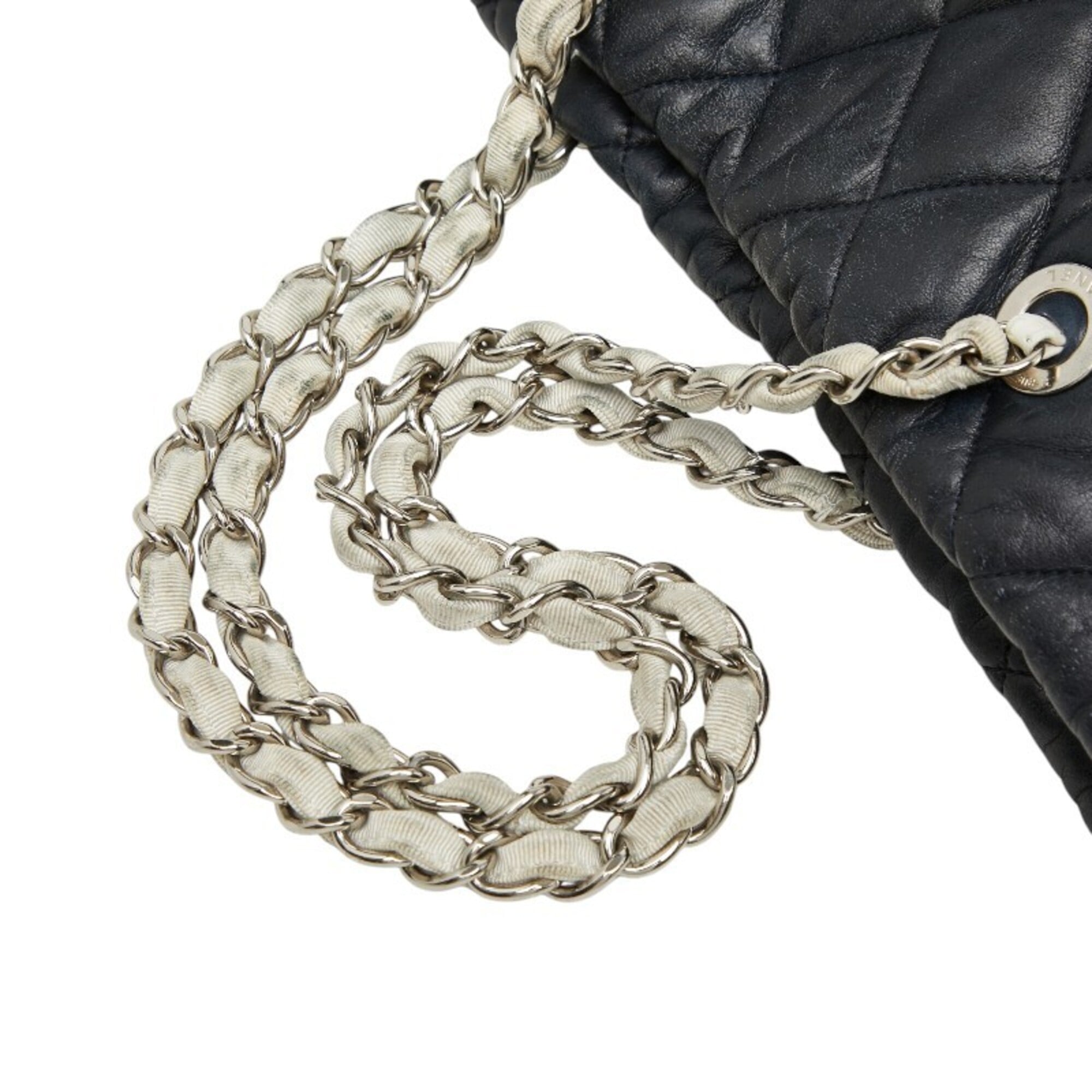 Chanel Navy Leather Tote Bag (Pre-Owned)