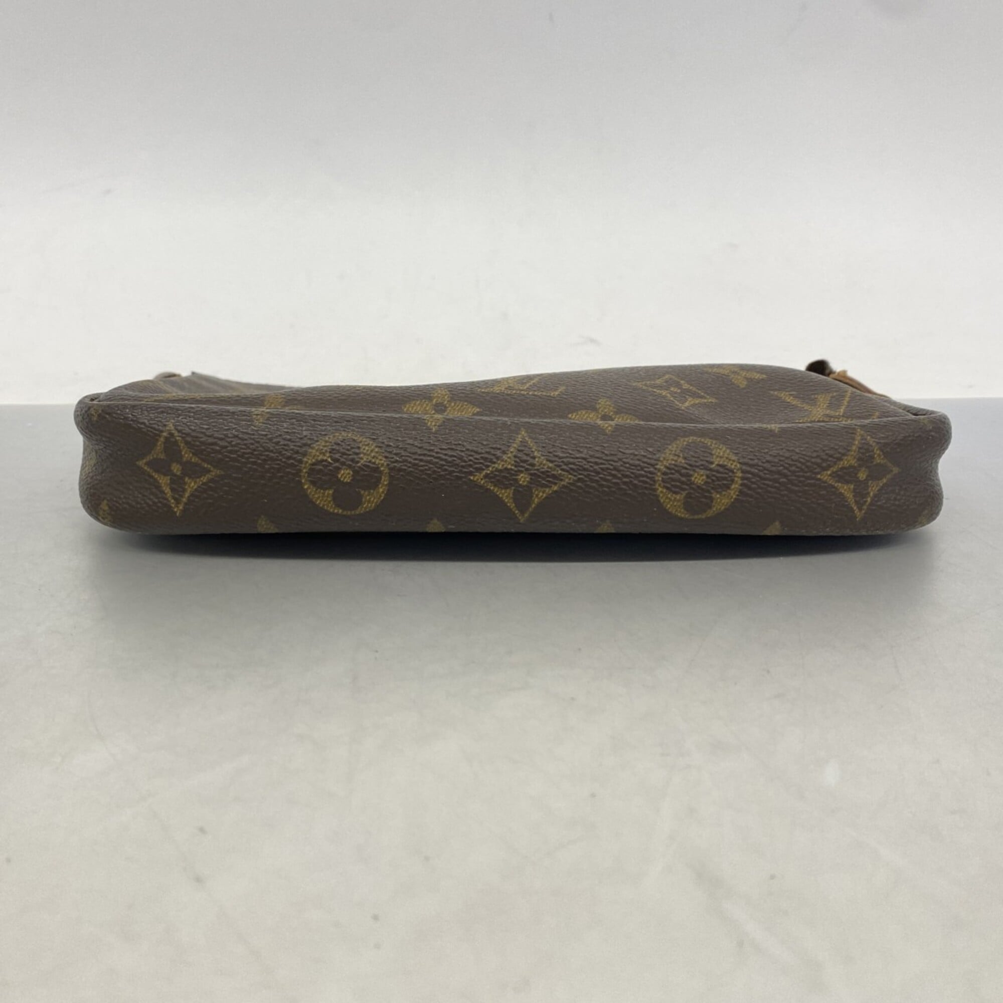 Louis Vuitton Brown Pouch (Pre-Owned)
