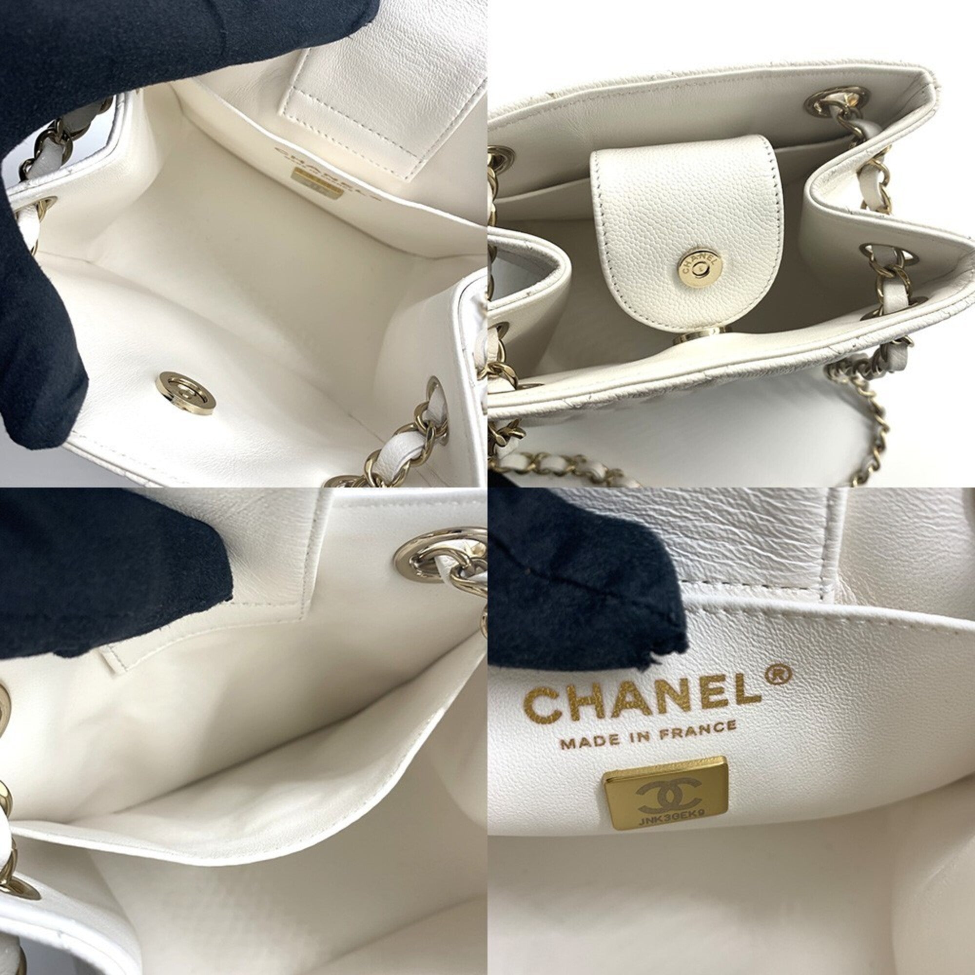 Chanel Matelasse White Grained Calfskin Shoulder Bag (Pre-Owned)