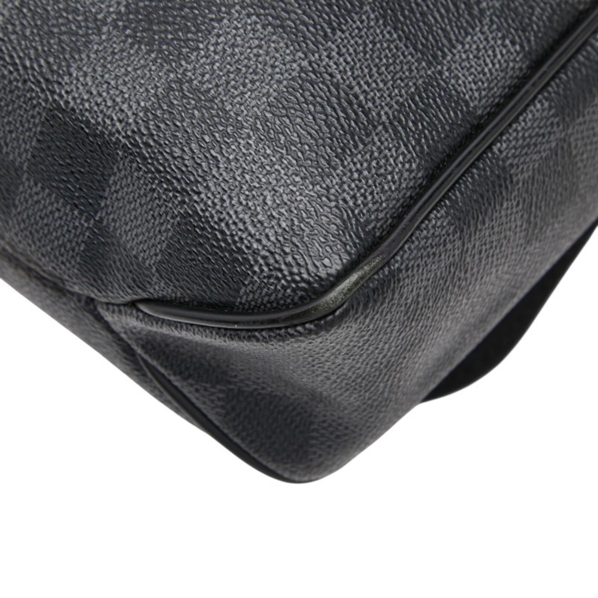 Louis Vuitton Black Pvc Leather Messenger Bag Shoulder Bag (Pre-Owned)