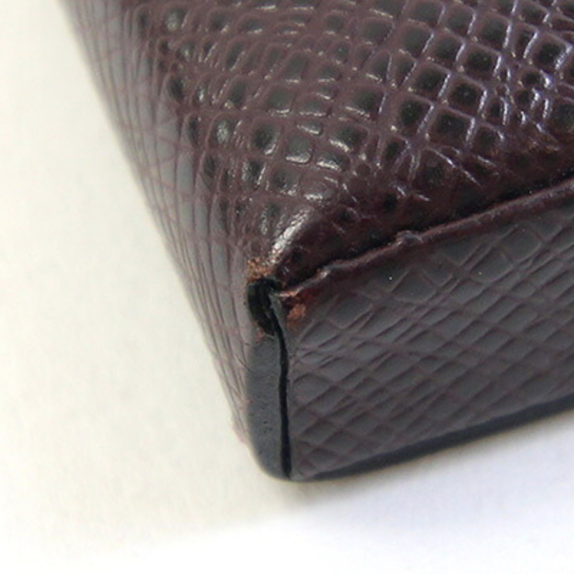 Louis Vuitton Taiga Acajou Taiga Leather Coin Purse/Coin Case (Pre-Owned)