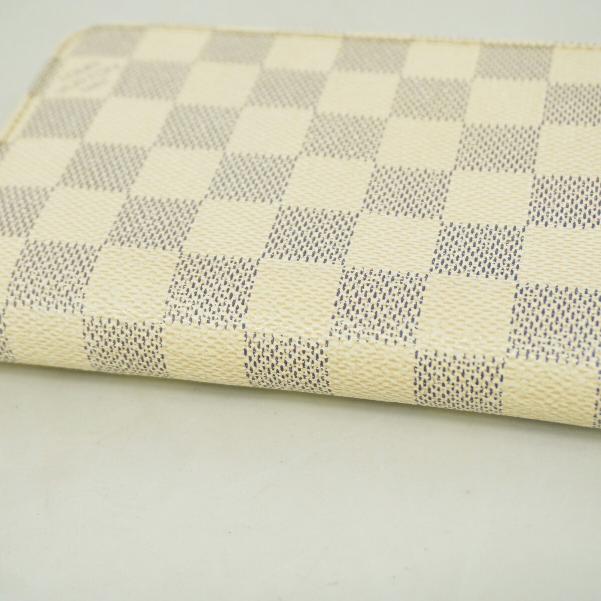 Louis Vuitton White Long Wallet (Bi-Fold) (Pre-Owned)