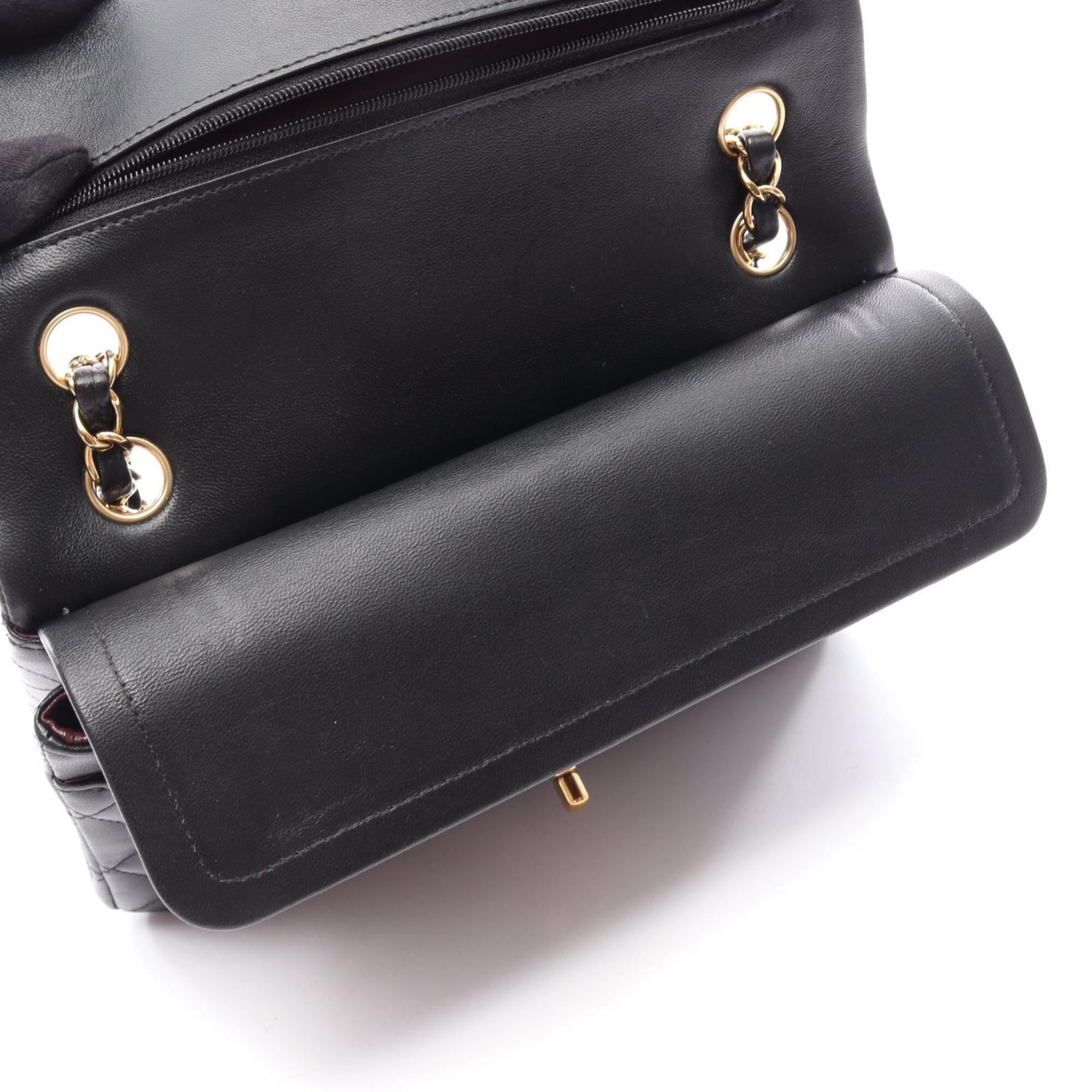 Chanel Black Leather Handbag Shoulder Bag (Pre-Owned)