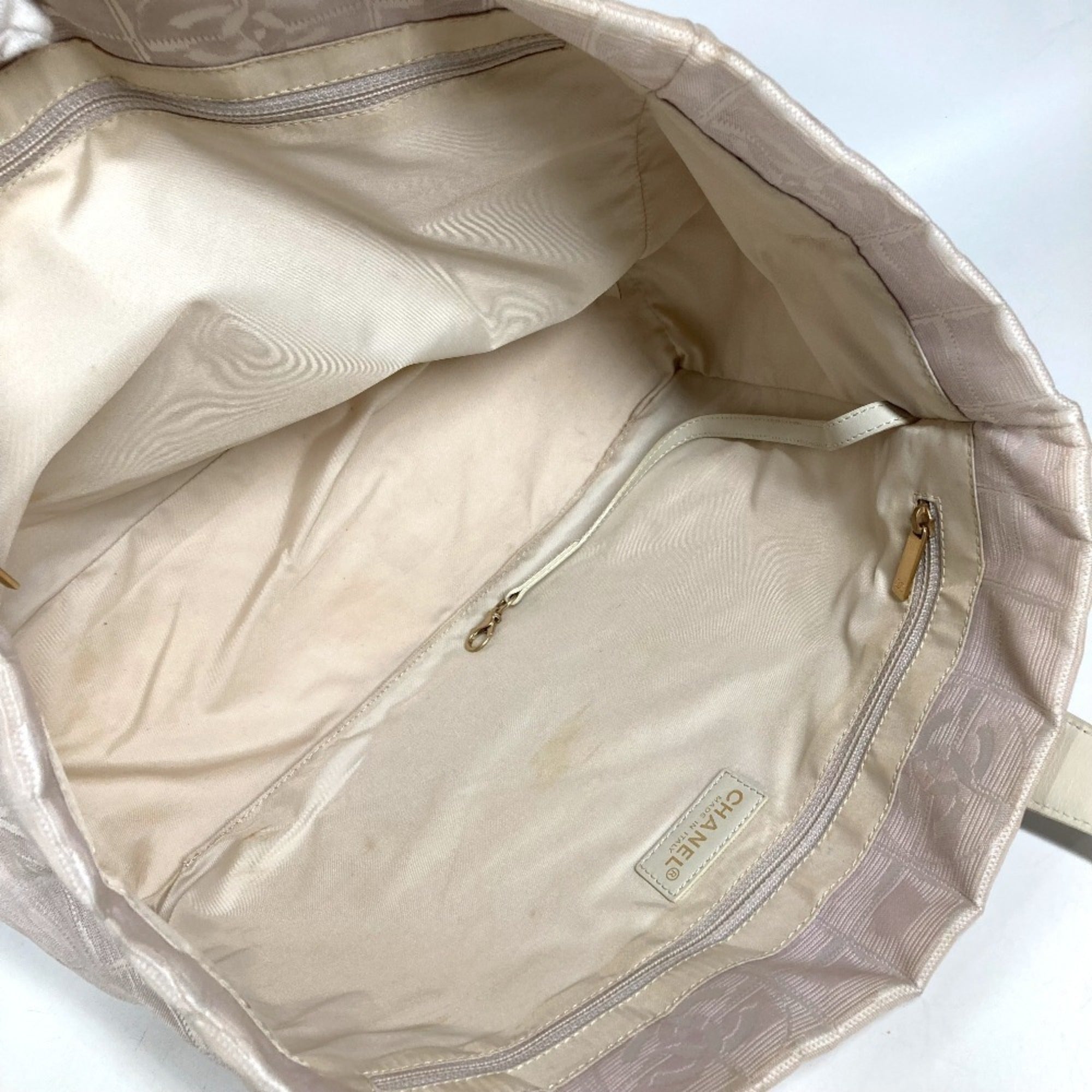 Chanel Beige Nylon Leather Tote Bag (Pre-Owned)