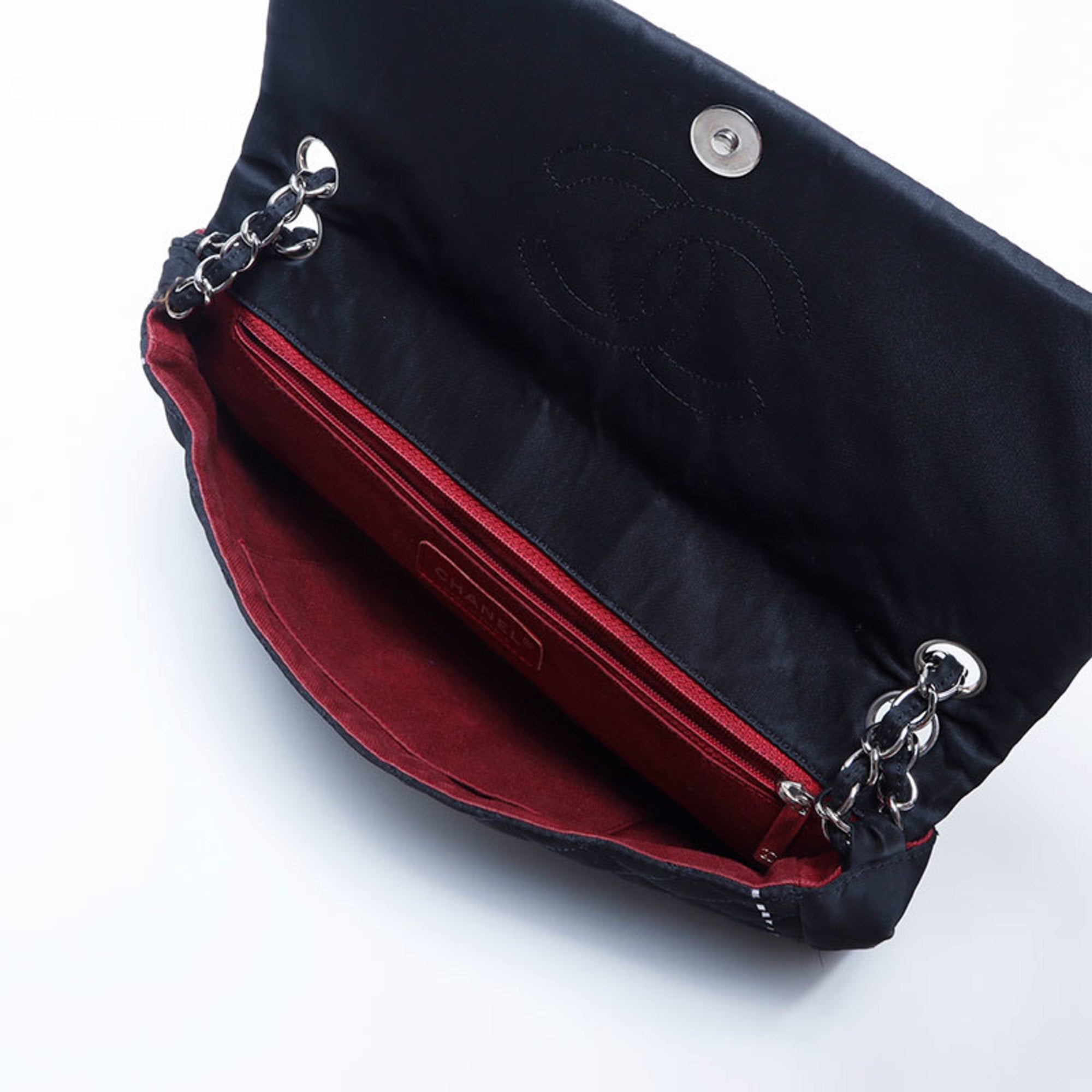 Chanel Black Shoulder Bag (Pre-Owned)