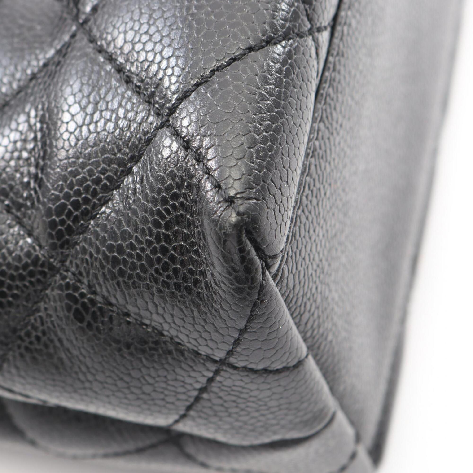 Chanel Black Grained Calfskin Handbag (Pre-Owned)