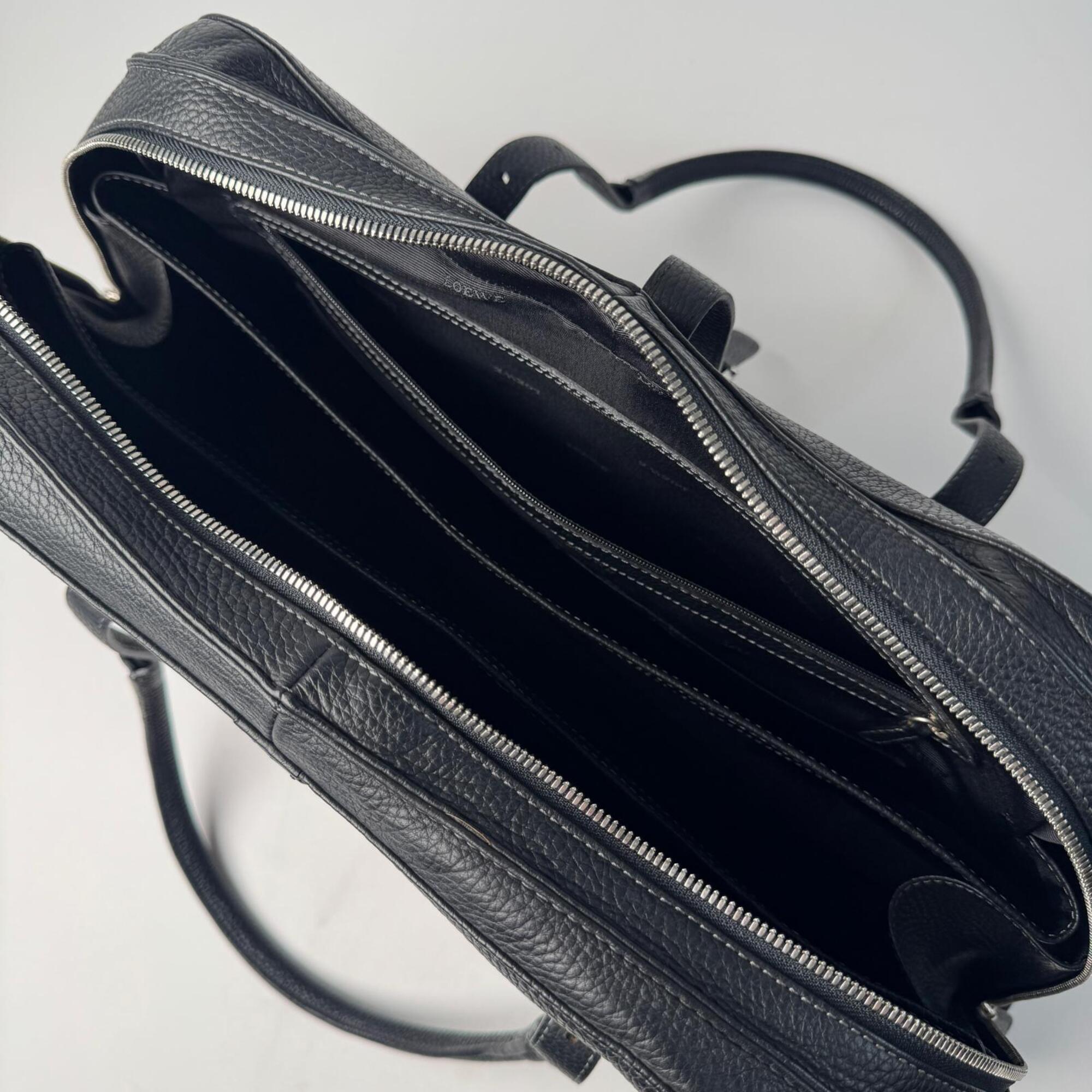 Loewe Black Leather Handbag (Pre-Owned)