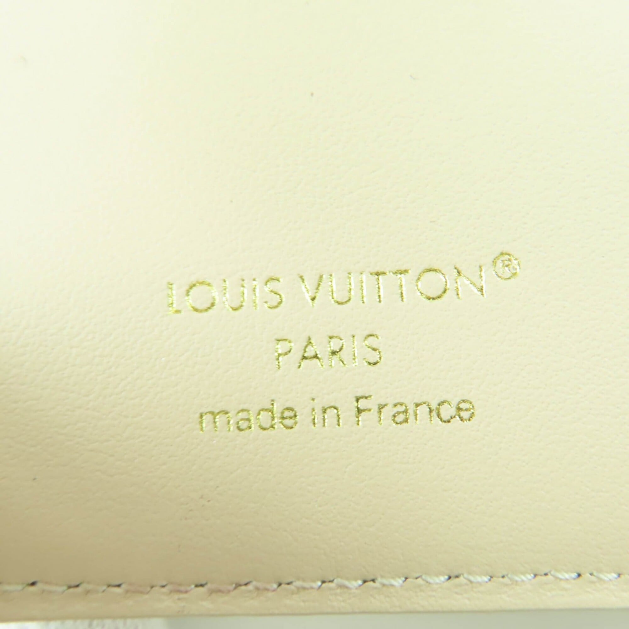 Louis Vuitton Beige Leather Wallet (Bi-Fold) (Pre-Owned)