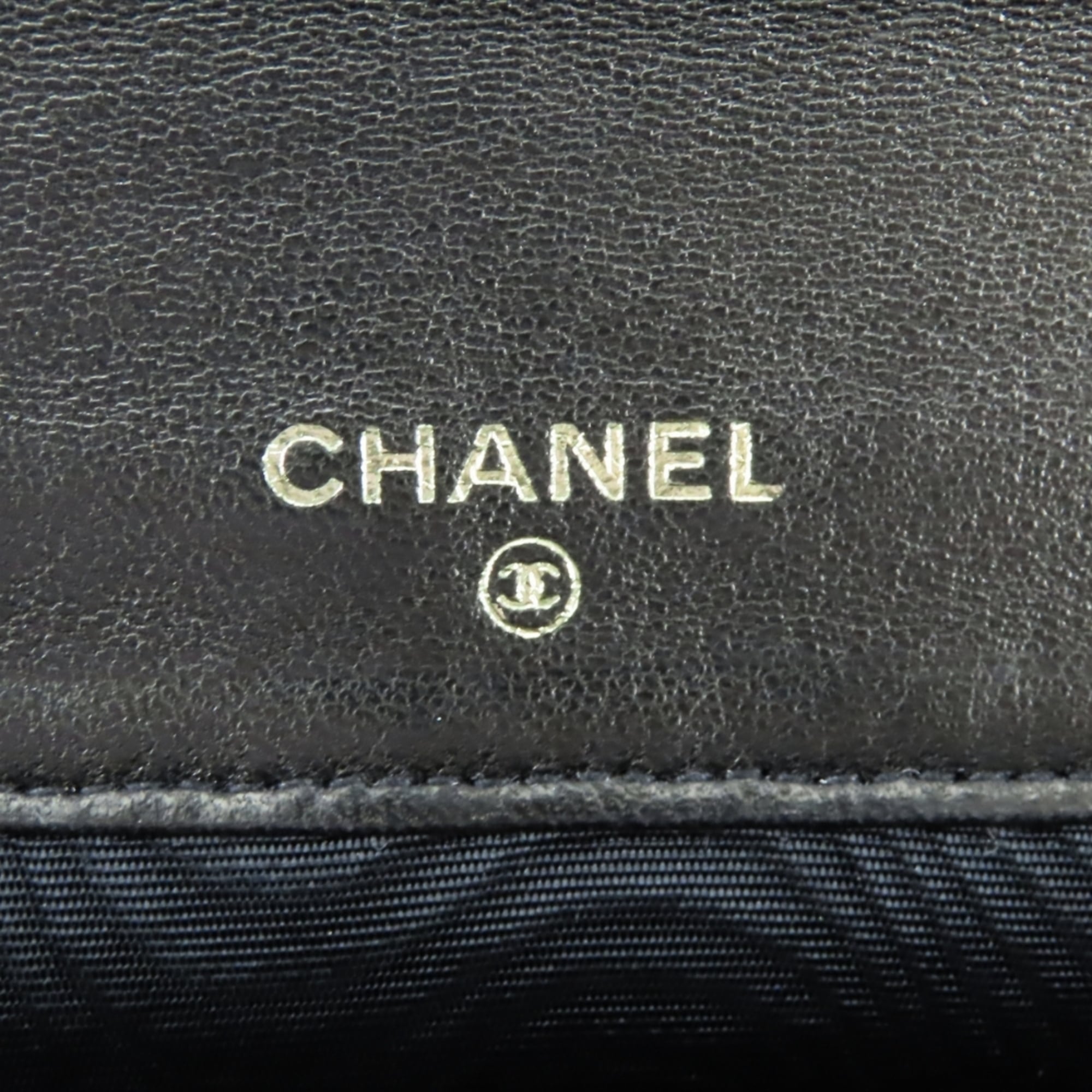 Chanel Black Leather Wallet (Bi-Fold) (Pre-Owned)