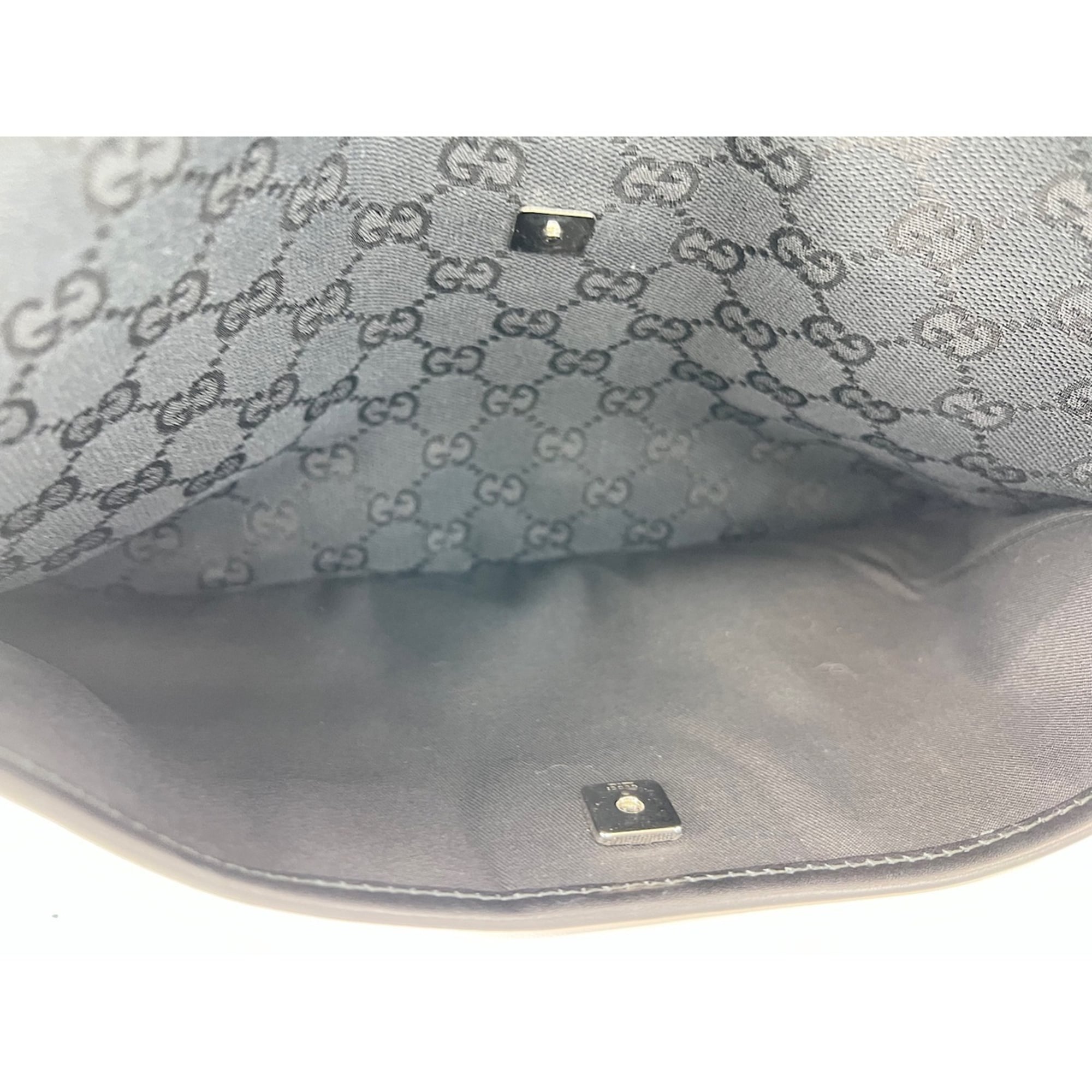 Gucci Black Gg Canvas Shoulder Bag (Pre-Owned)