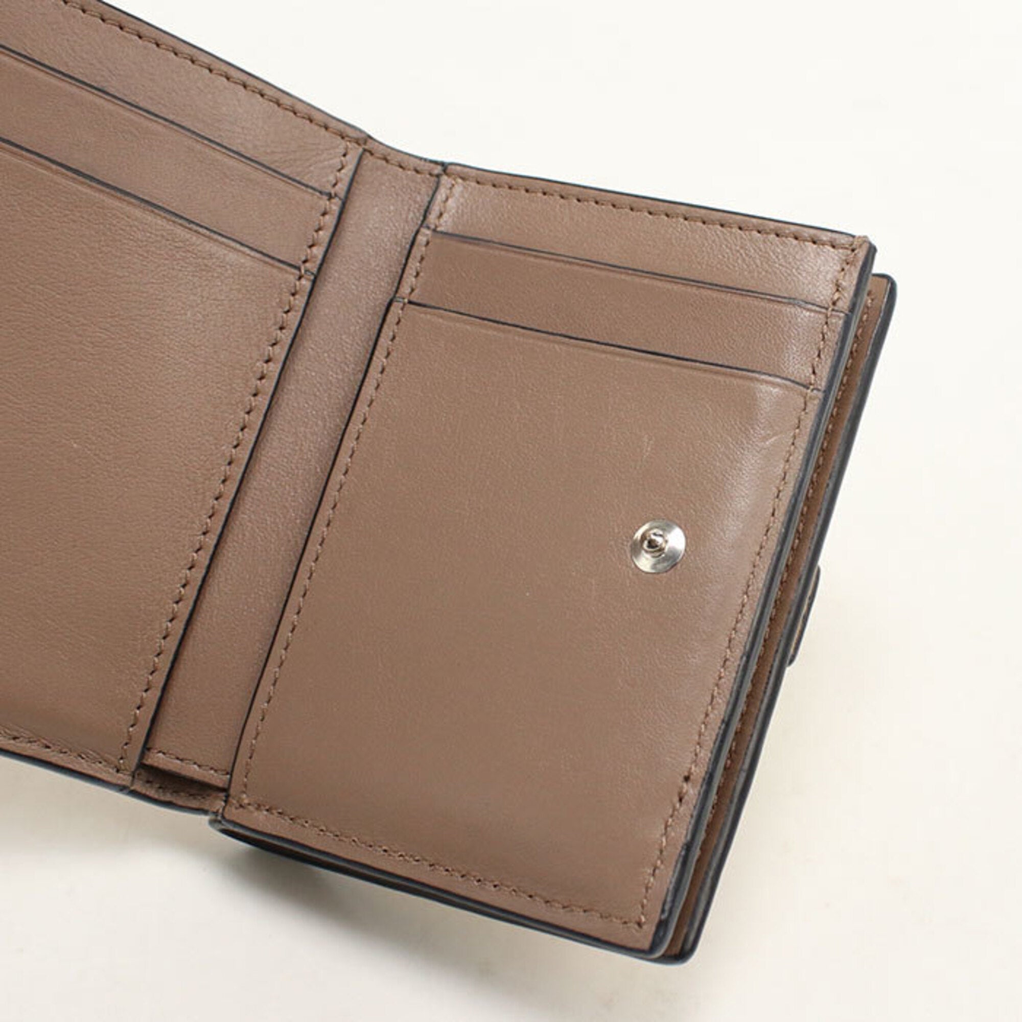 Loewe Beige Wallet (Tri-Fold) (Pre-Owned)