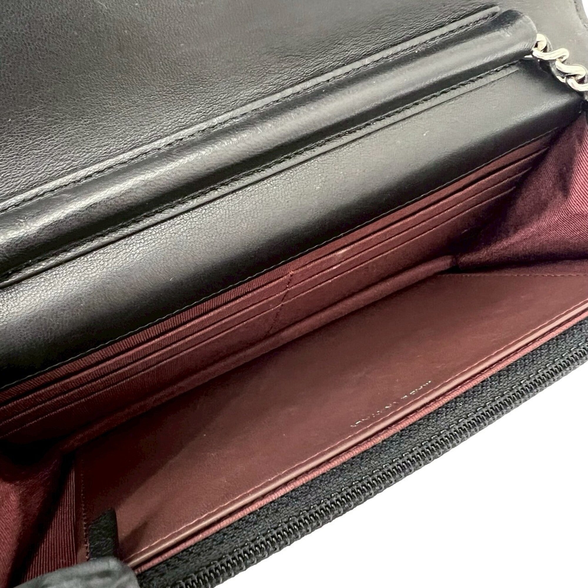Chanel Black Leather Pochette Shoulder Bag (Pre-Owned)