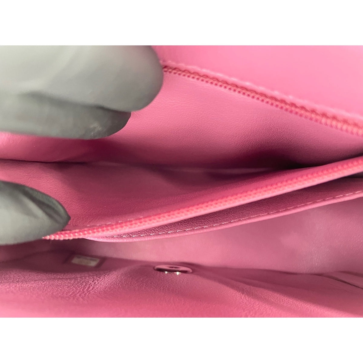 Chanel Pink Shoulder Bag (Pre-Owned)