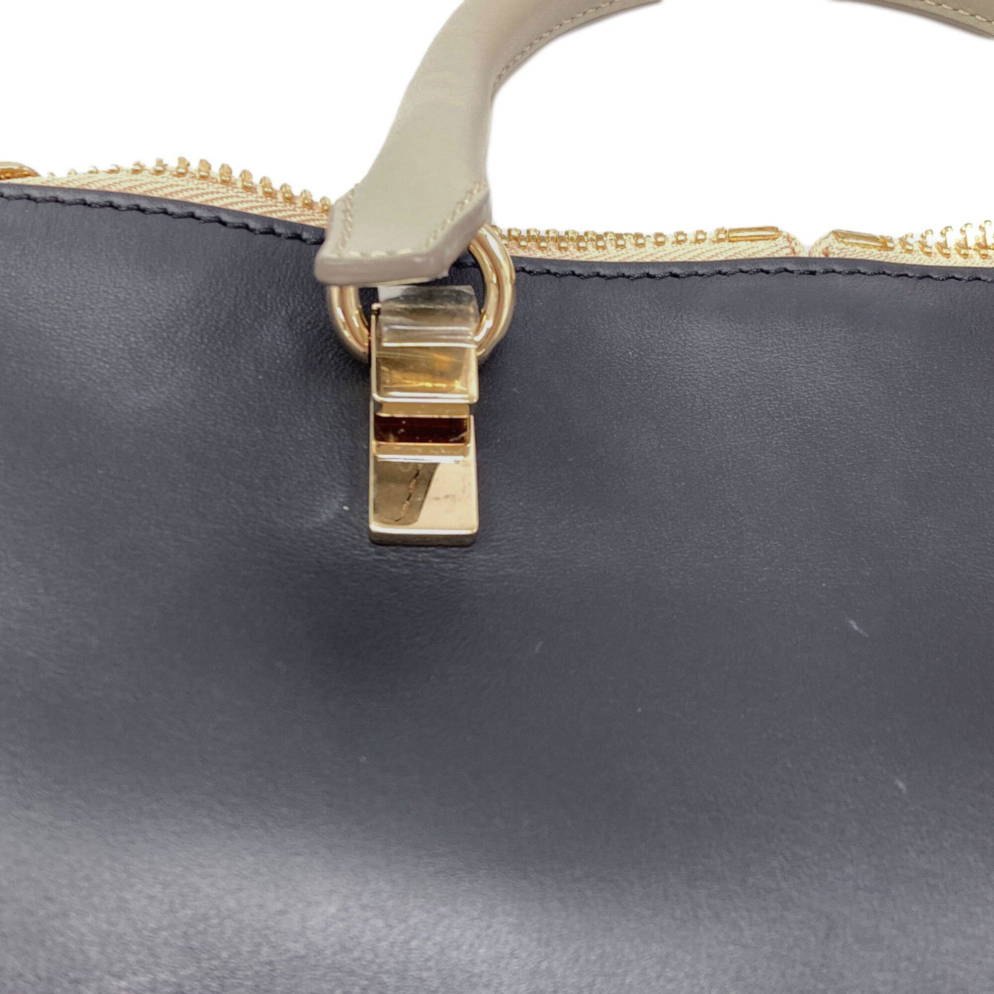 Chloé Black Leather Handbag (Pre-Owned)