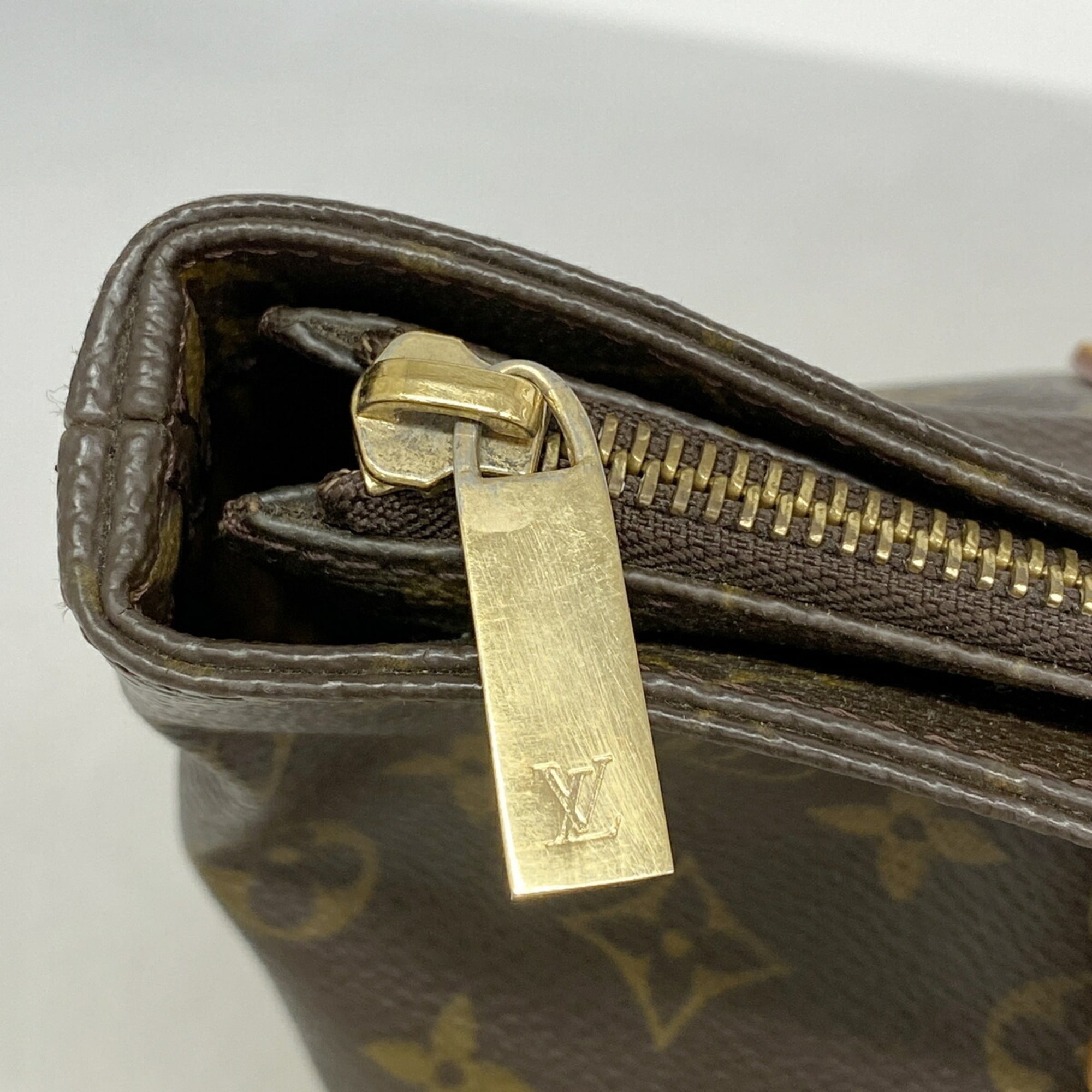 Louis Vuitton Brown Tote Bag (Pre-Owned)