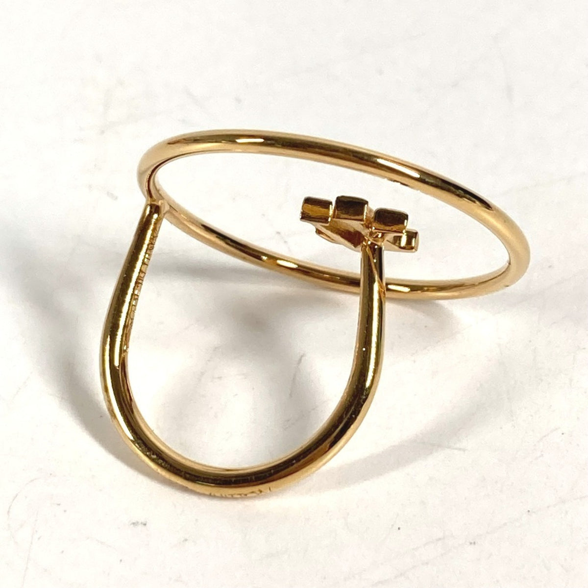 Louis Vuitton Gold Metal Band Ring (Pre-Owned)
