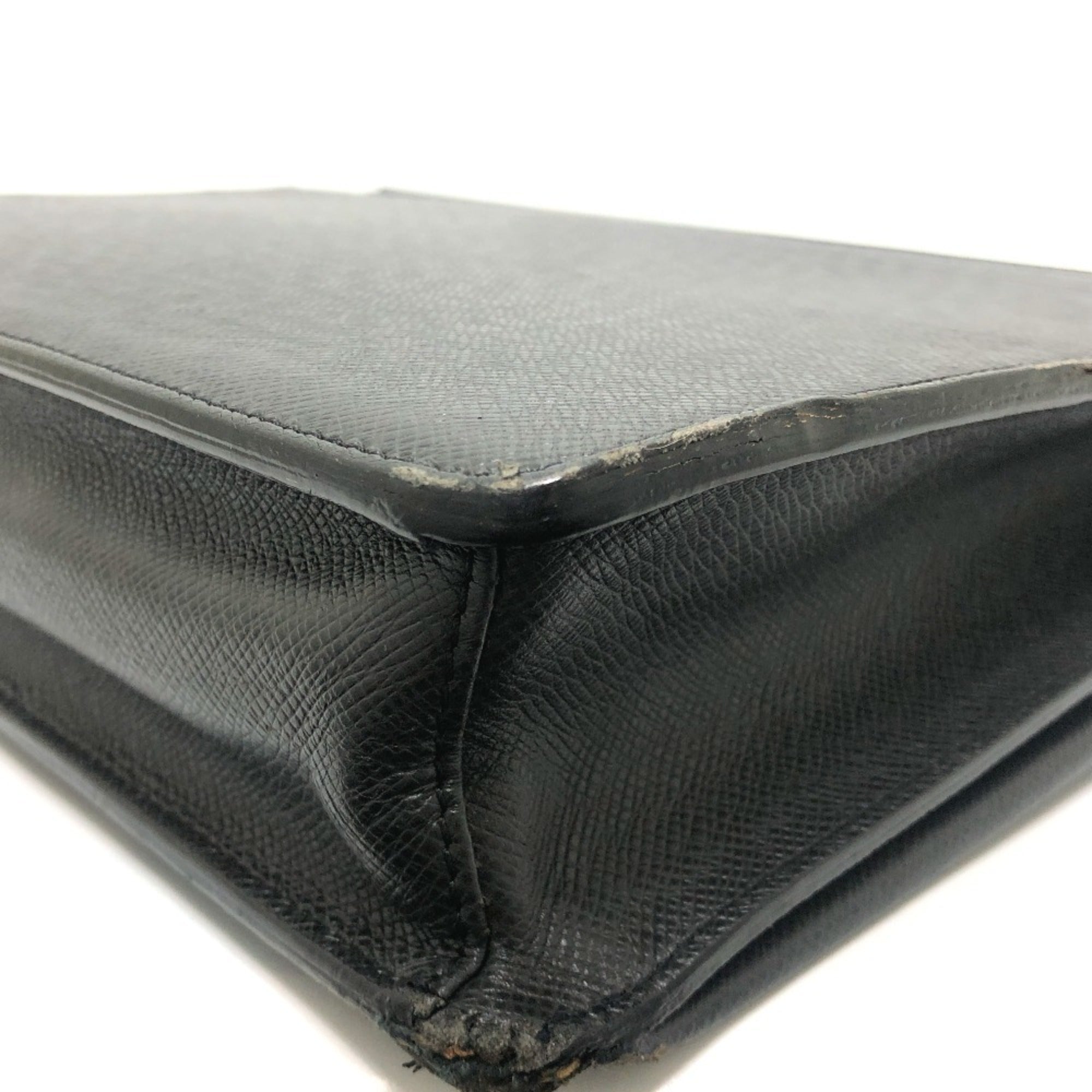 Louis Vuitton Ardoise Black Taiga Leather Briefcase (Pre-Owned)