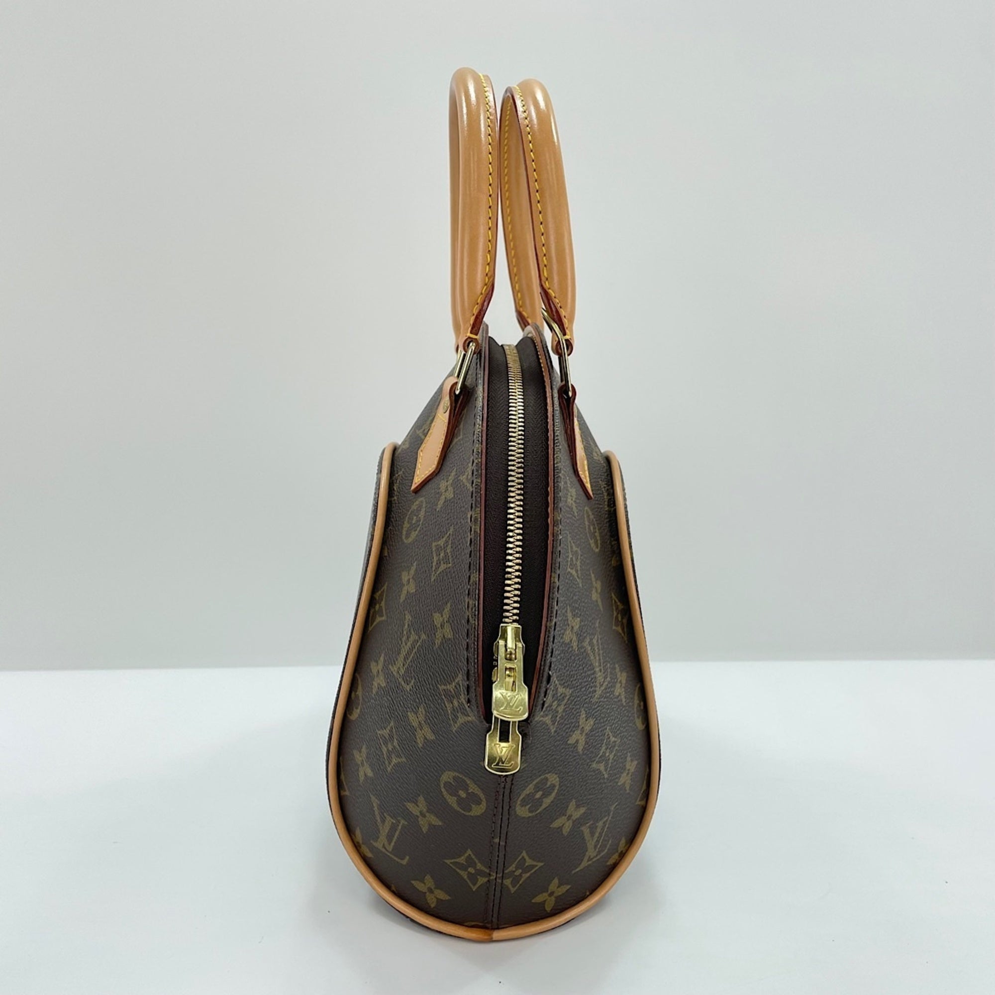 Louis Vuitton Brown Handbag (Pre-Owned)