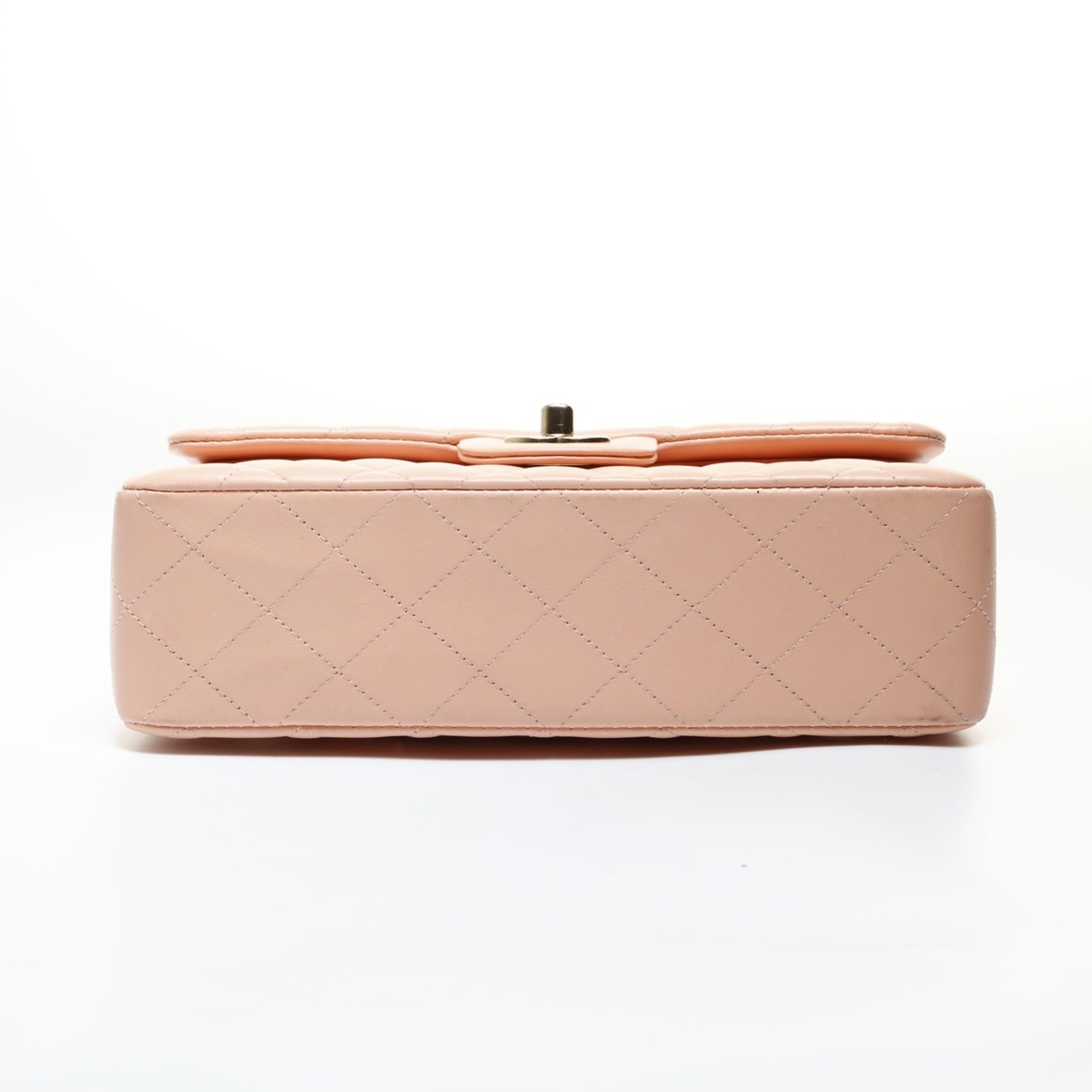 Chanel Pink Shoulder Bag (Pre-Owned)