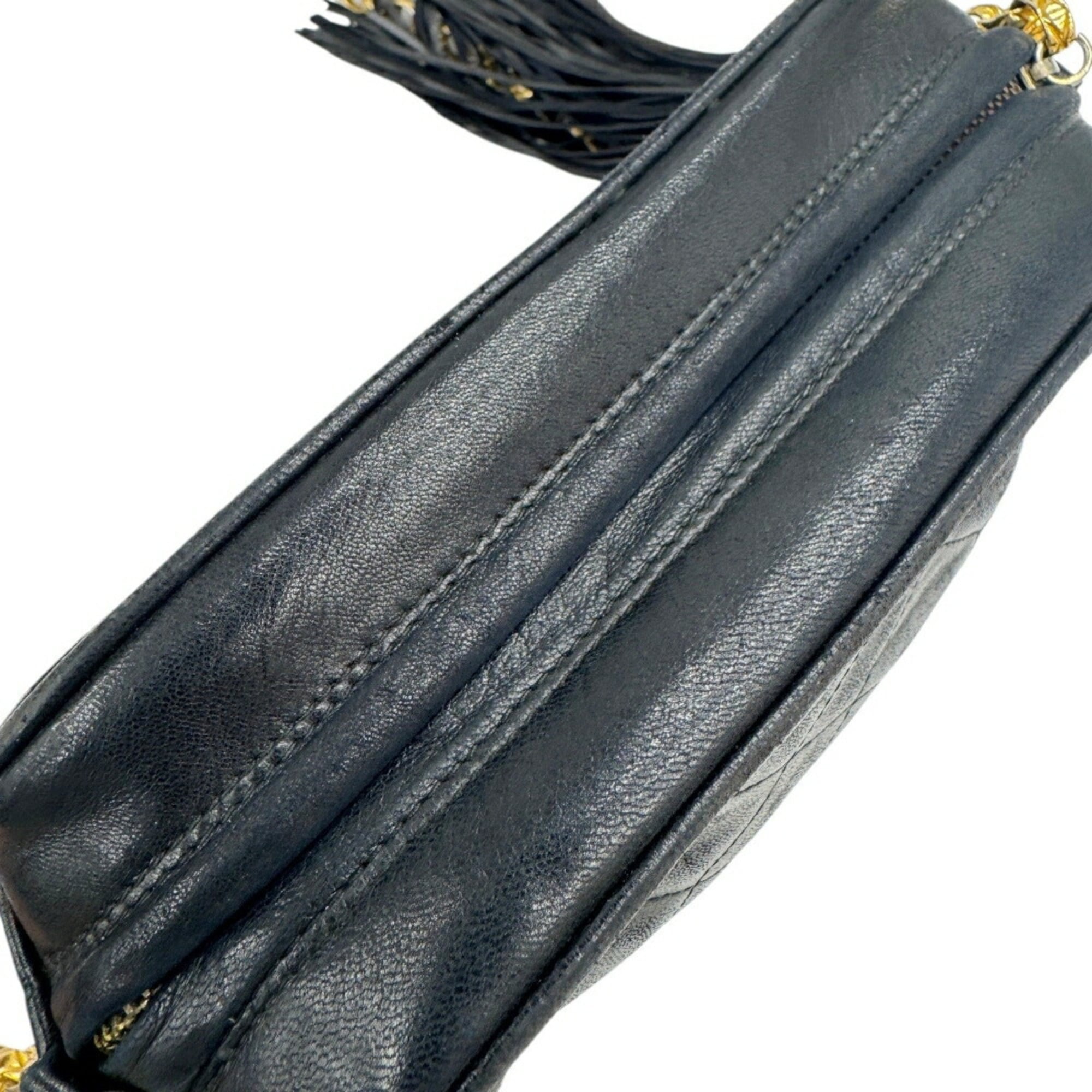 Chanel Black Leather Shoulder Bag (Pre-Owned)
