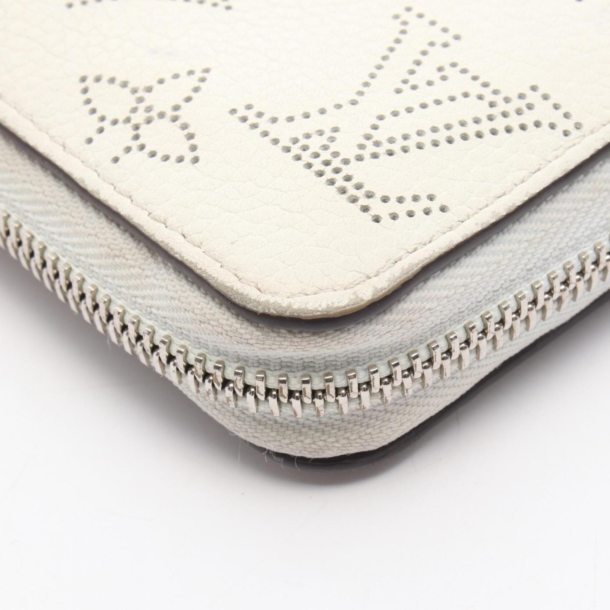Louis Vuitton Blanc White Mahina Leather Leather Long Wallet (Bi-Fold) (Pre-Owned)