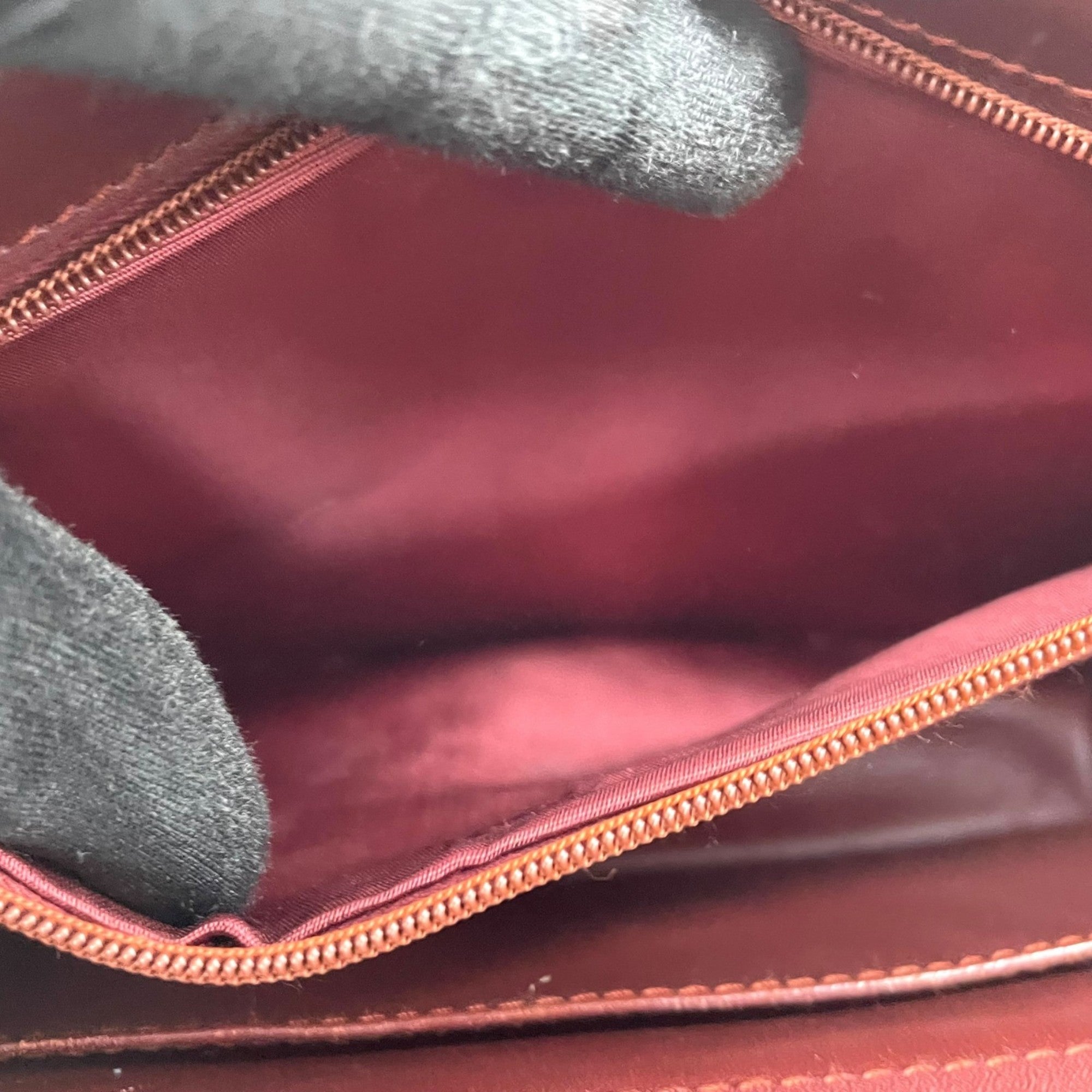 Cartier Bordeaux Wine Red Leather Shoulder Bag (Pre-Owned)
