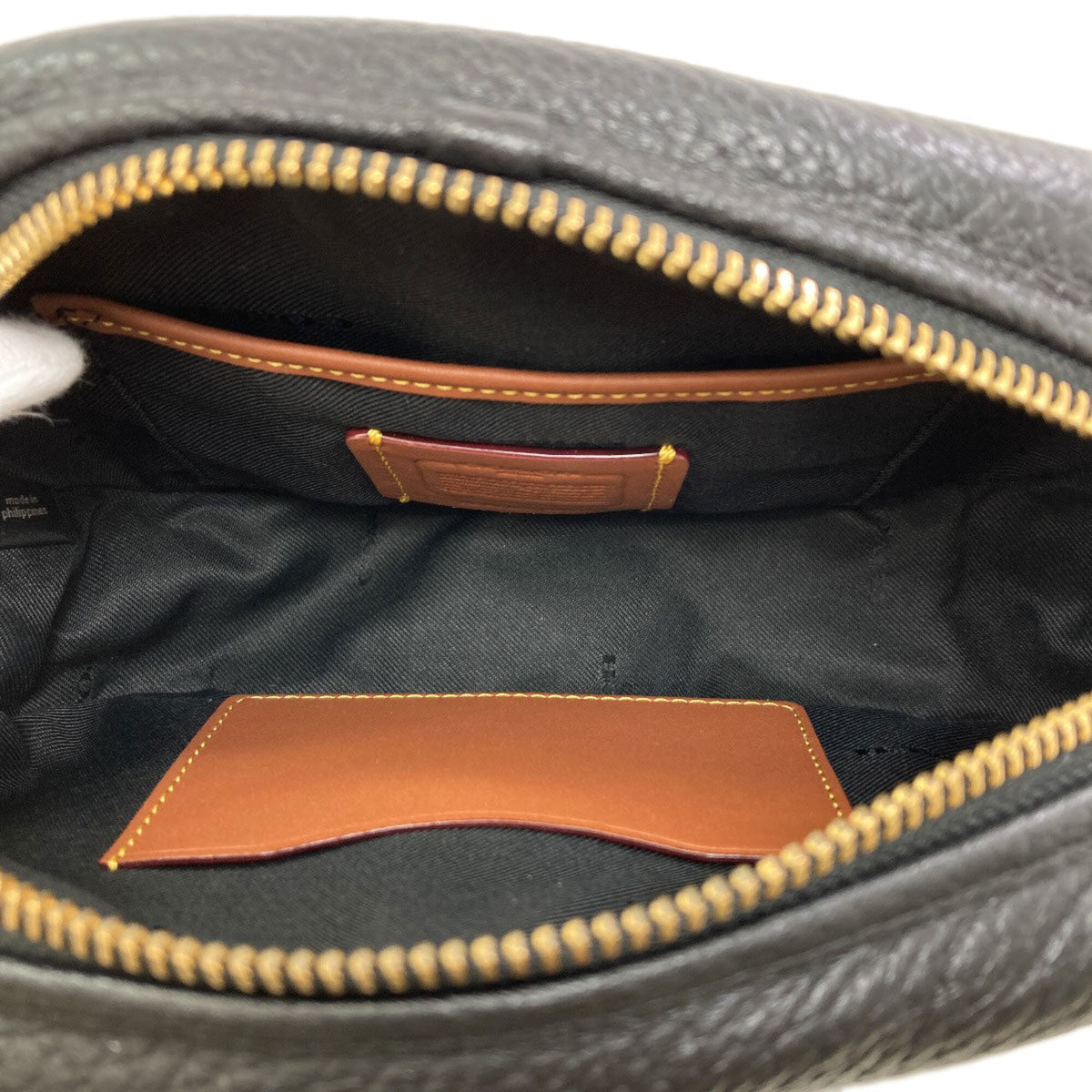 Coach Black Leather Shoulder Bag (Pre-Owned)