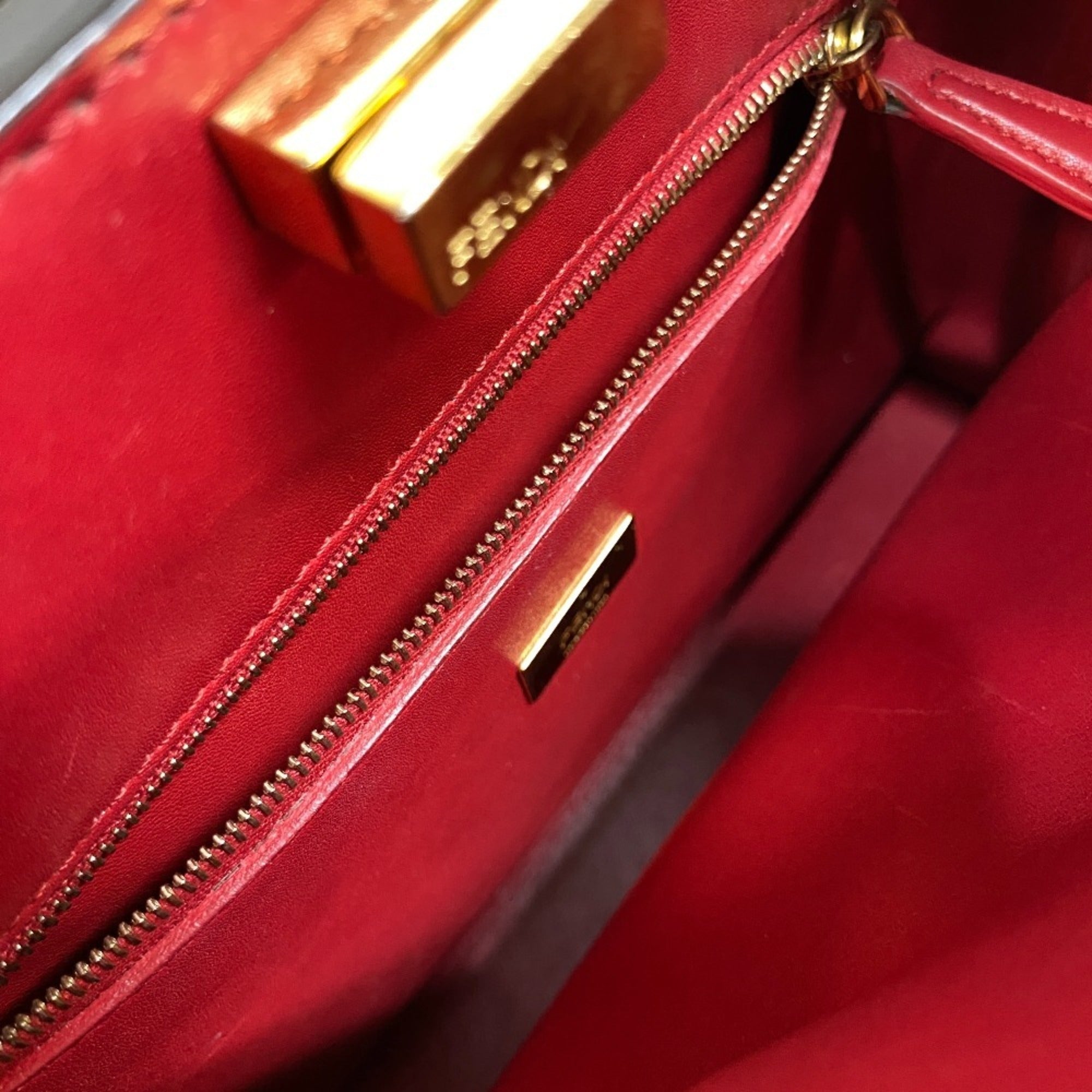 Fendi Beige Leather Handbag Shoulder Bag (Pre-Owned)