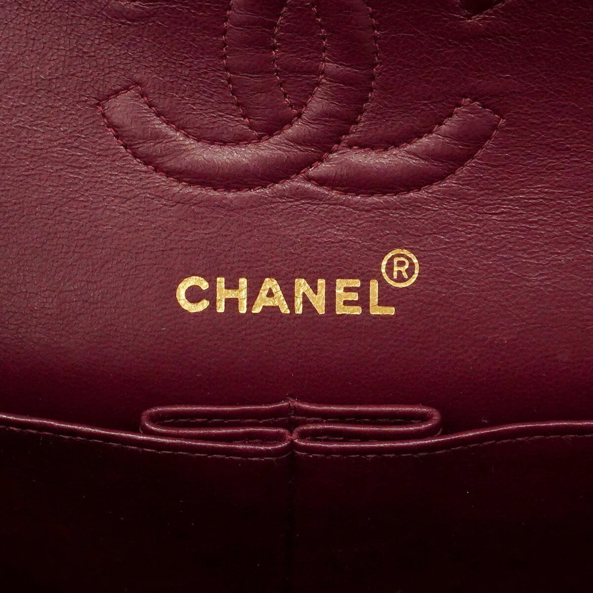 Chanel Black Leather Shoulder Bag (Pre-Owned)