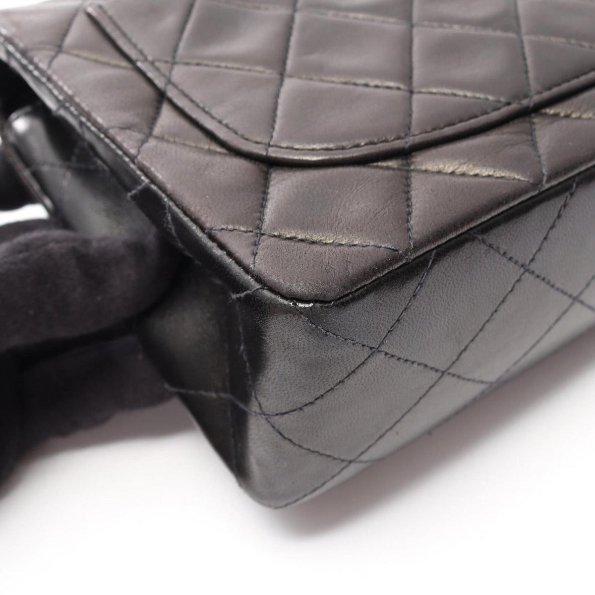 Chanel Black Leather Handbag Shoulder Bag (Pre-Owned)