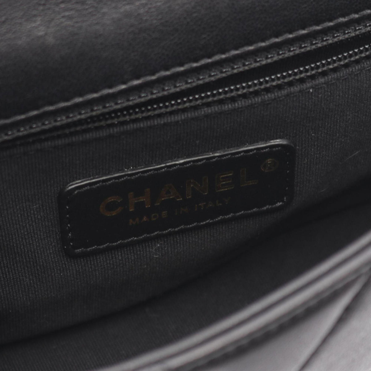 Chanel Black Leather Handbag Shoulder Bag (Pre-Owned)