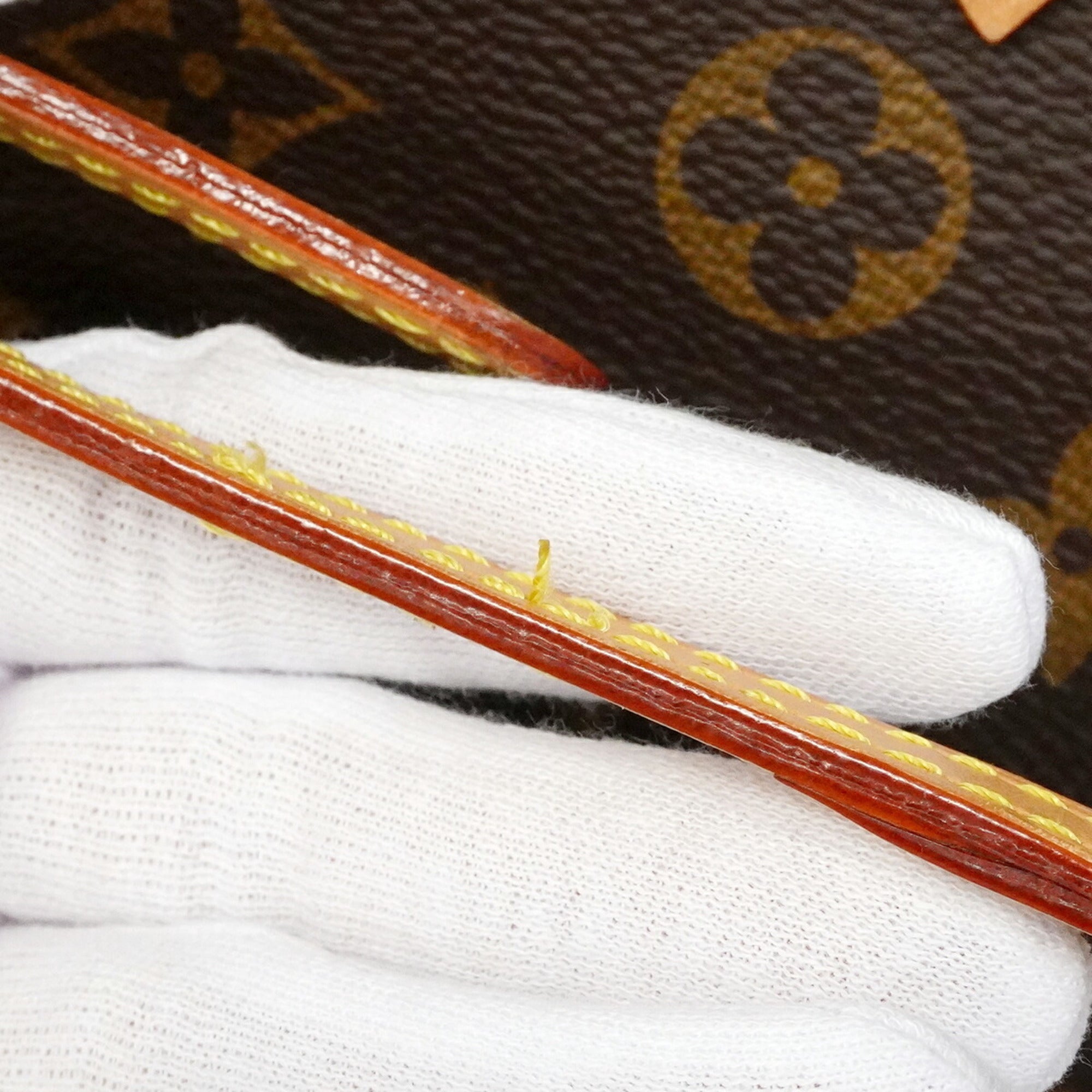 Louis Vuitton Brown Handbag (Pre-Owned)