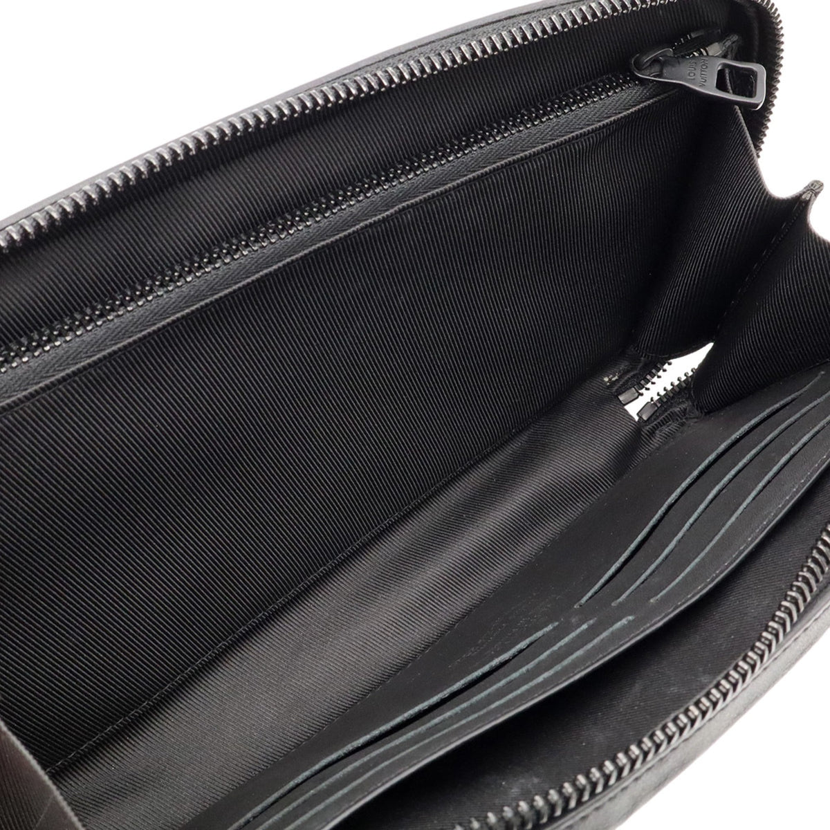 Louis Vuitton Black Monogram Clutch Bag (Pre-Owned)