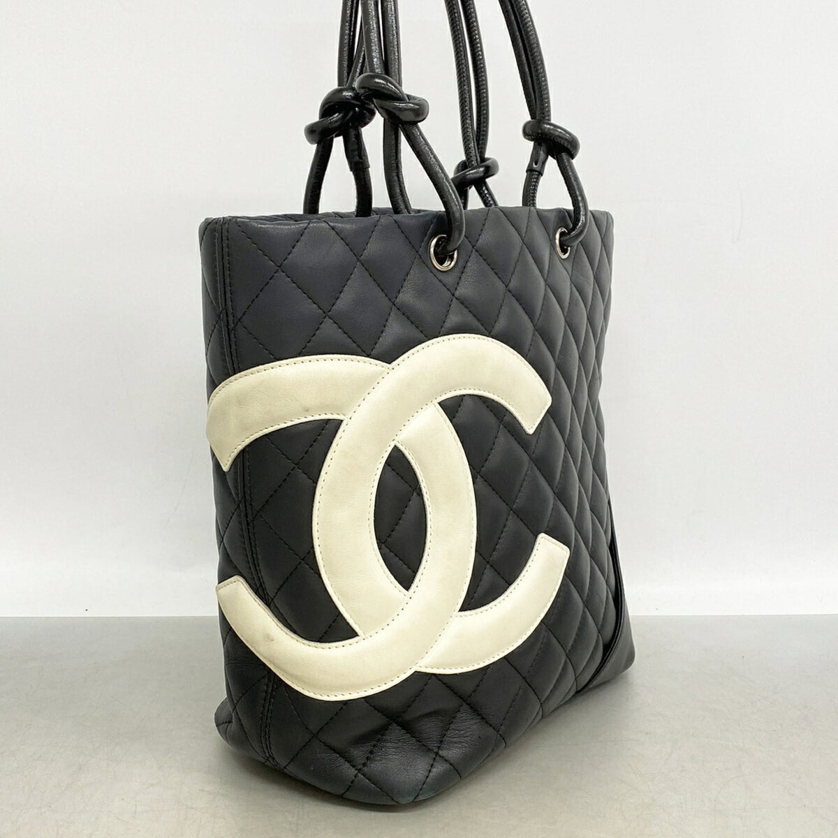 Chanel Black Leather Tote Bag (Pre-Owned)