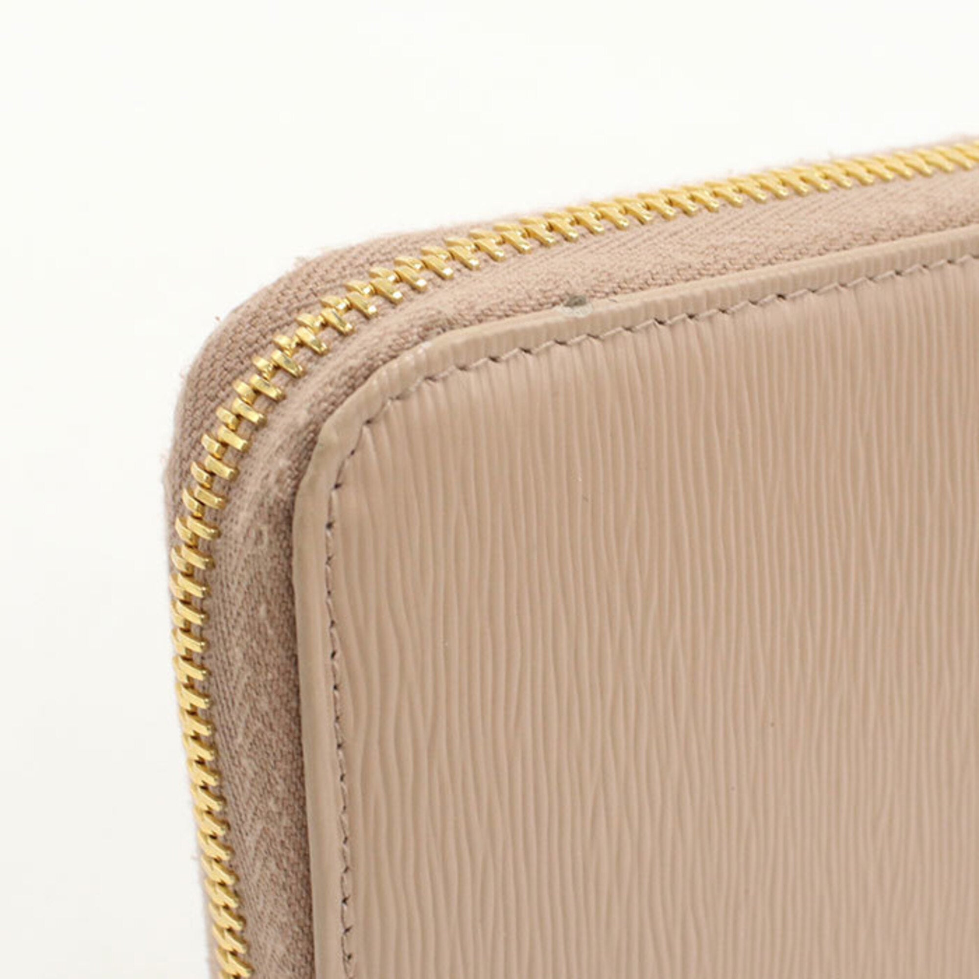 Prada Beige Leather Long Wallet (Bi-Fold) (Pre-Owned)