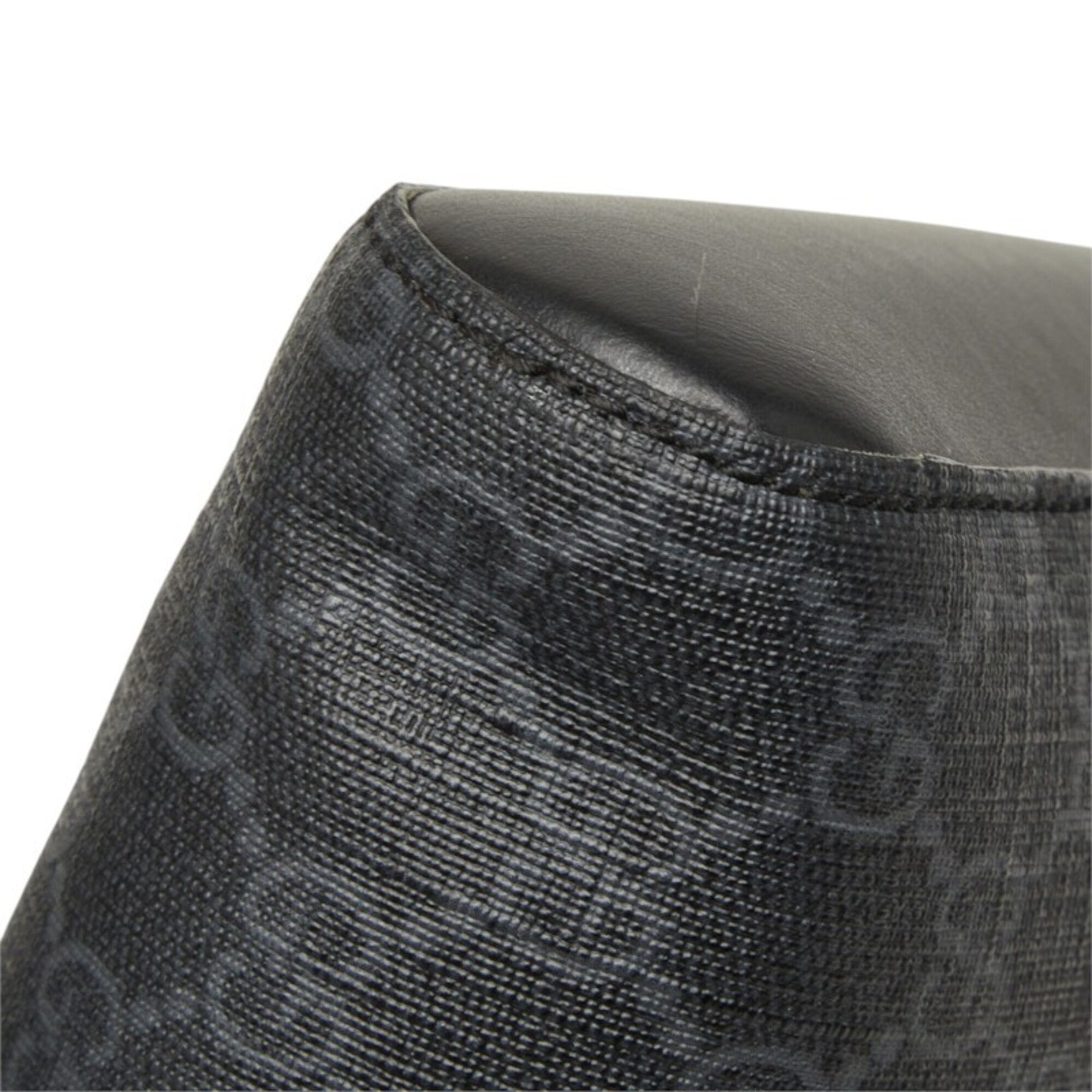 Gucci Gray Gg Supreme Shoulder Bag (Pre-Owned)