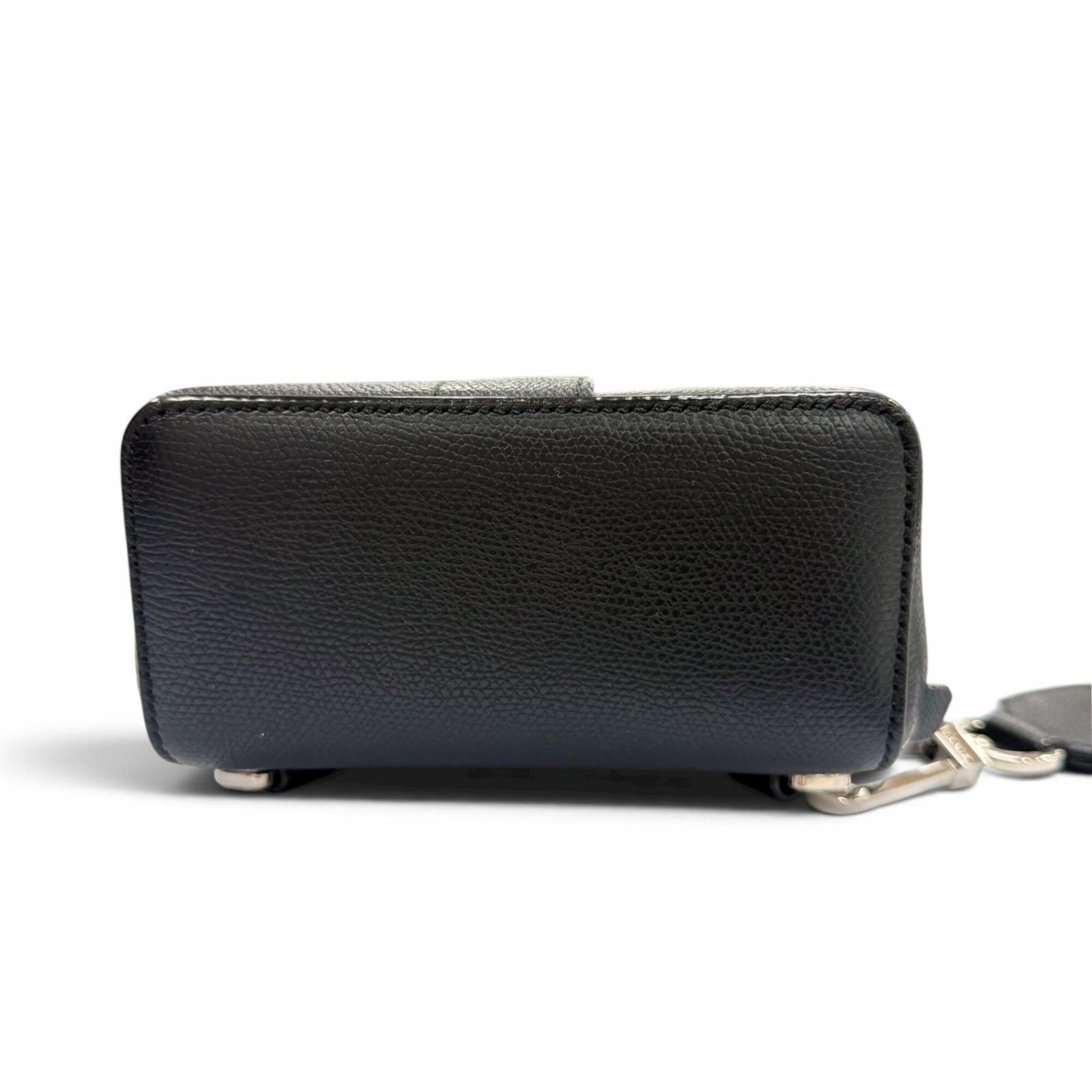 Valextra Black Leather Sling Bag (Pre-Owned)