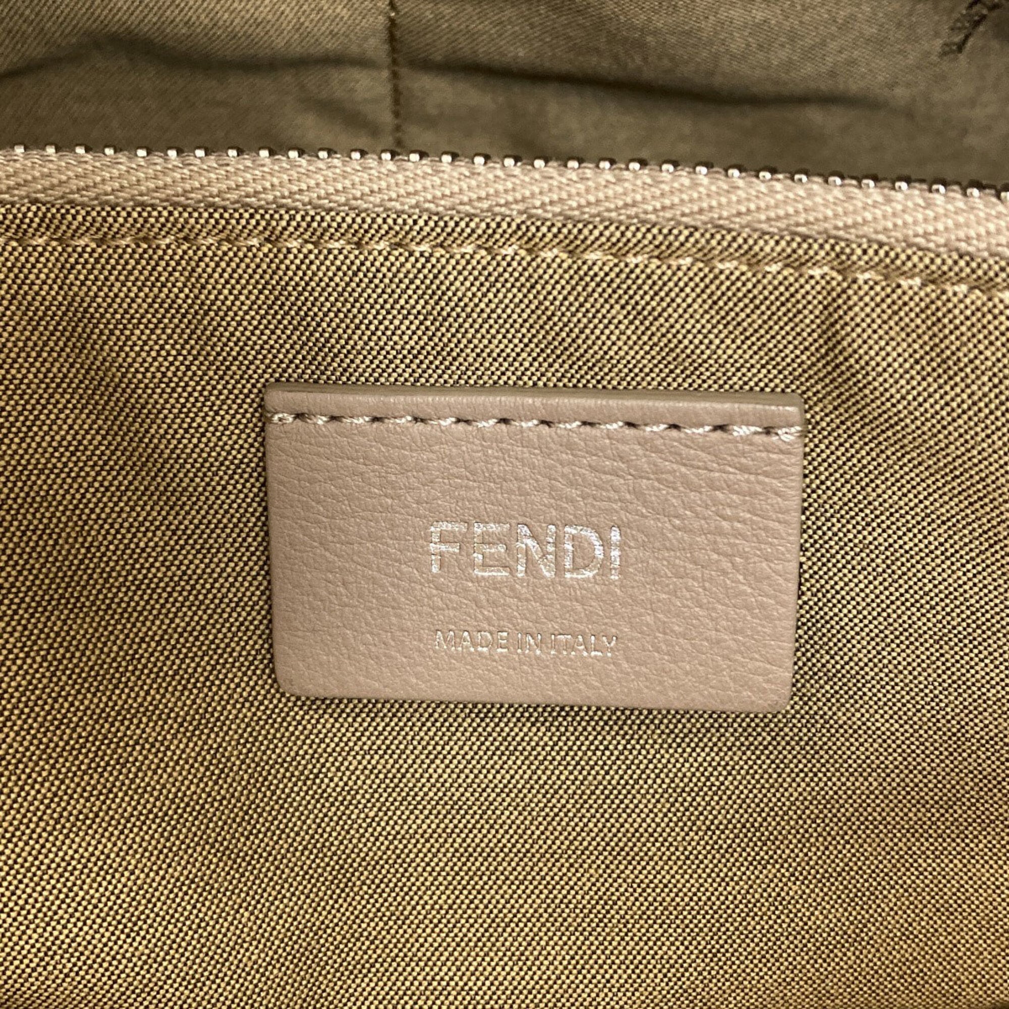 Fendi Grayish Leather Handbag (Pre-Owned)