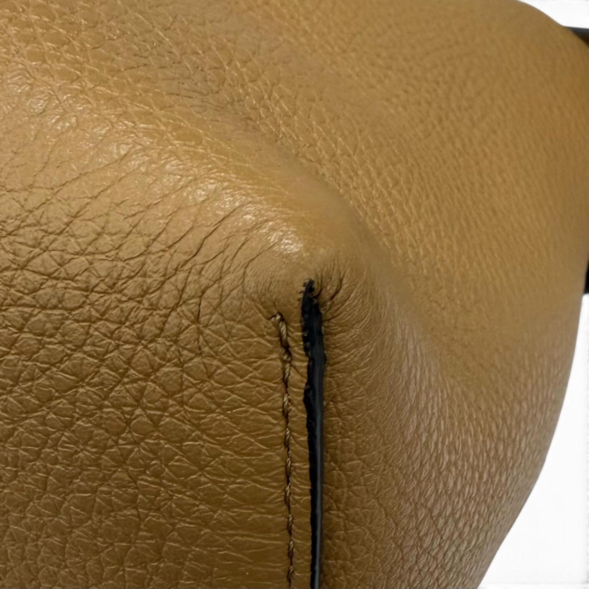 Fendi Beige Shoulder Bag (Pre-Owned)