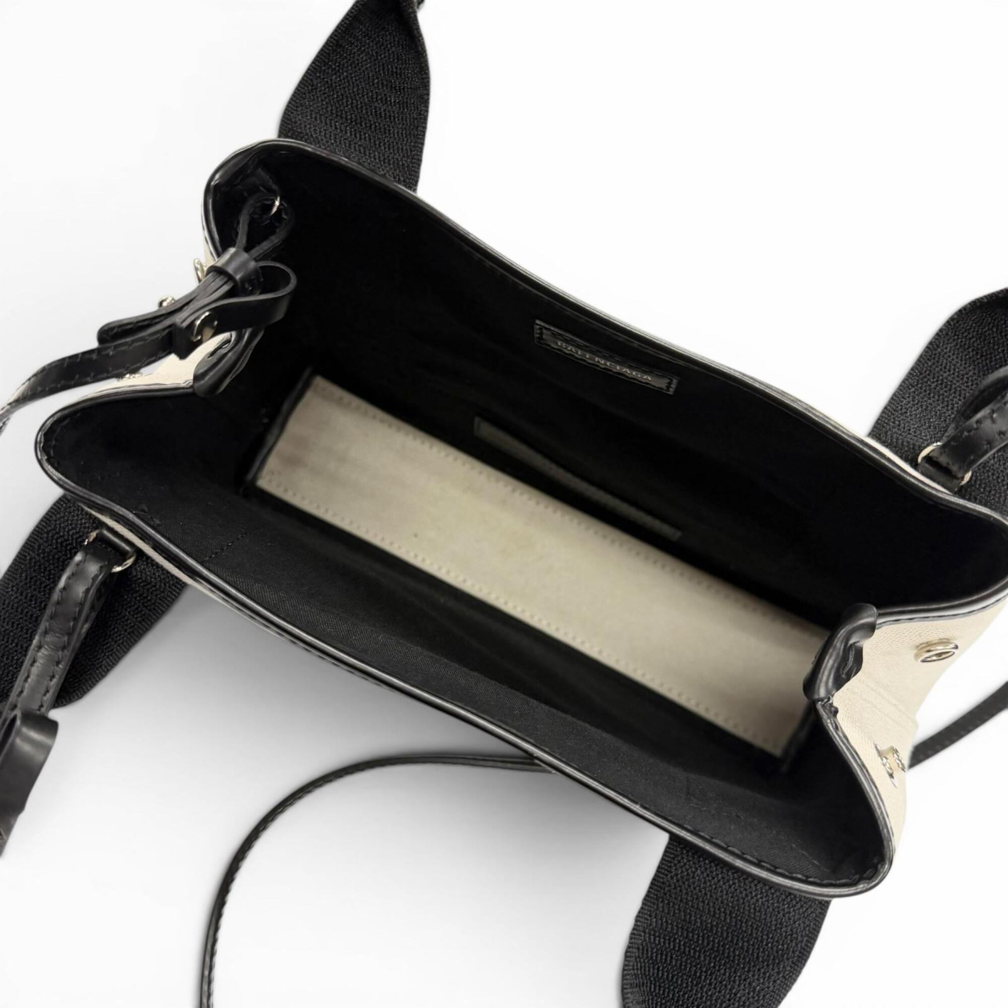 Balenciaga Black Canvas Leather Shoulder Bag (Pre-Owned)