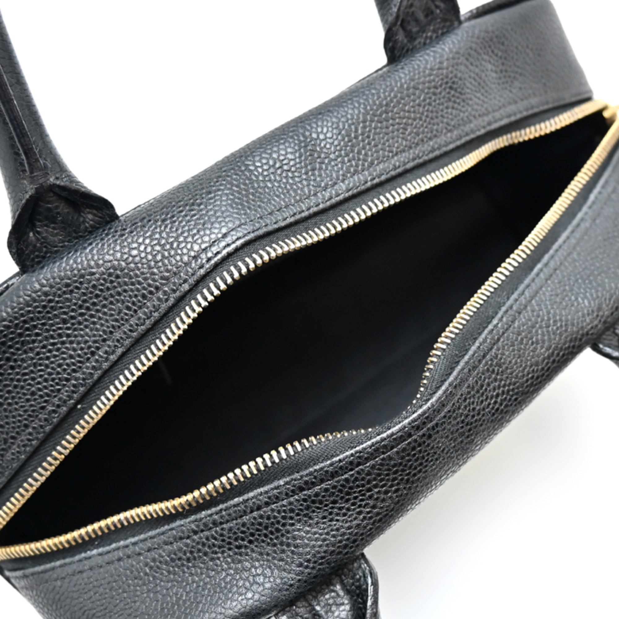 Chanel Black Grained Calfskin Handbag (Pre-Owned)