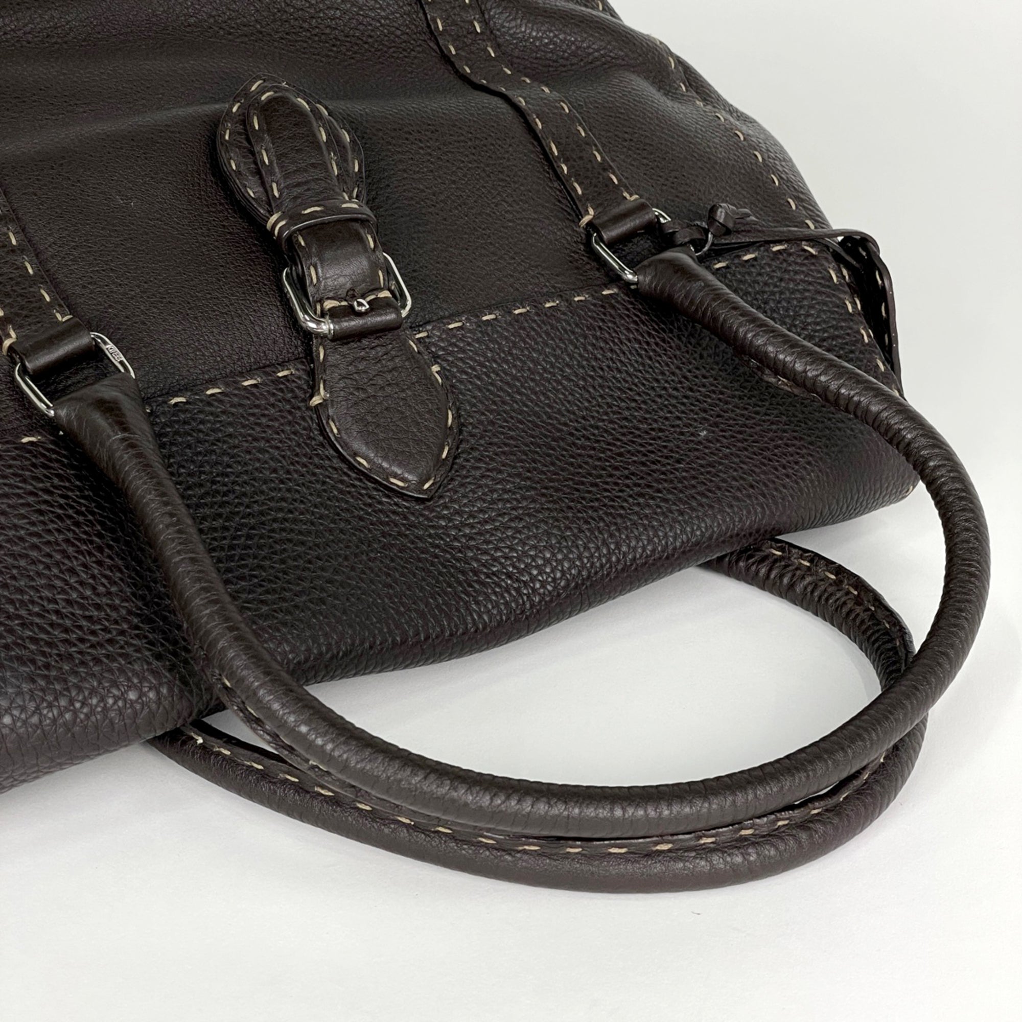 Fendi Brown Leather Handbag Tote Bag (Pre-Owned)