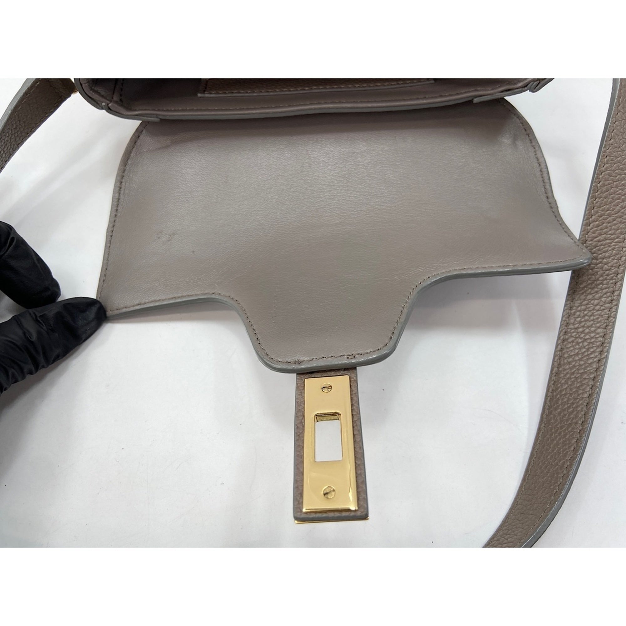 Celine Beige Shoulder Bag (Pre-Owned)