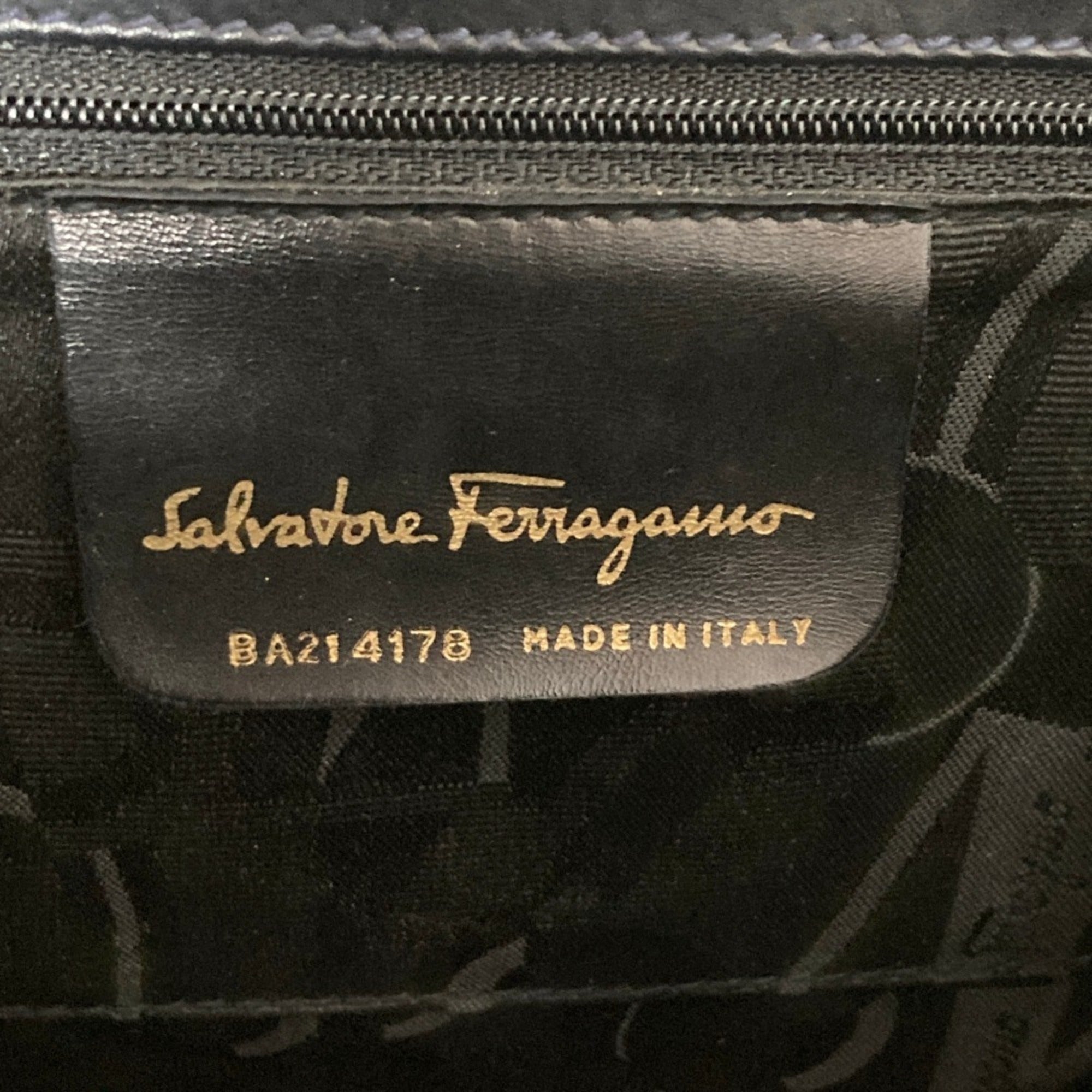 Salvatore Ferragamo Black Handbag Shoulder Bag (Pre-Owned)