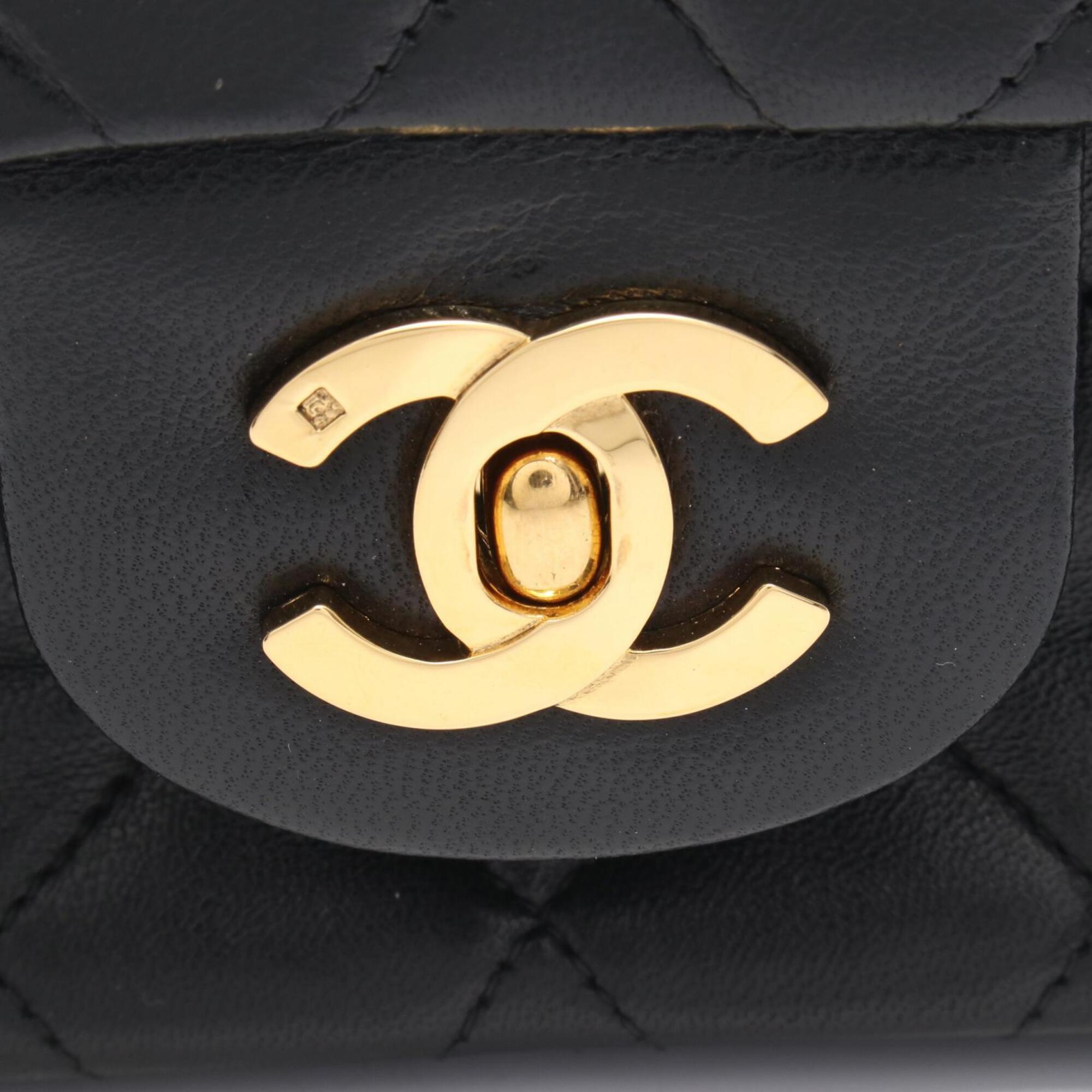 Chanel Black Leather Handbag Shoulder Bag (Pre-Owned)