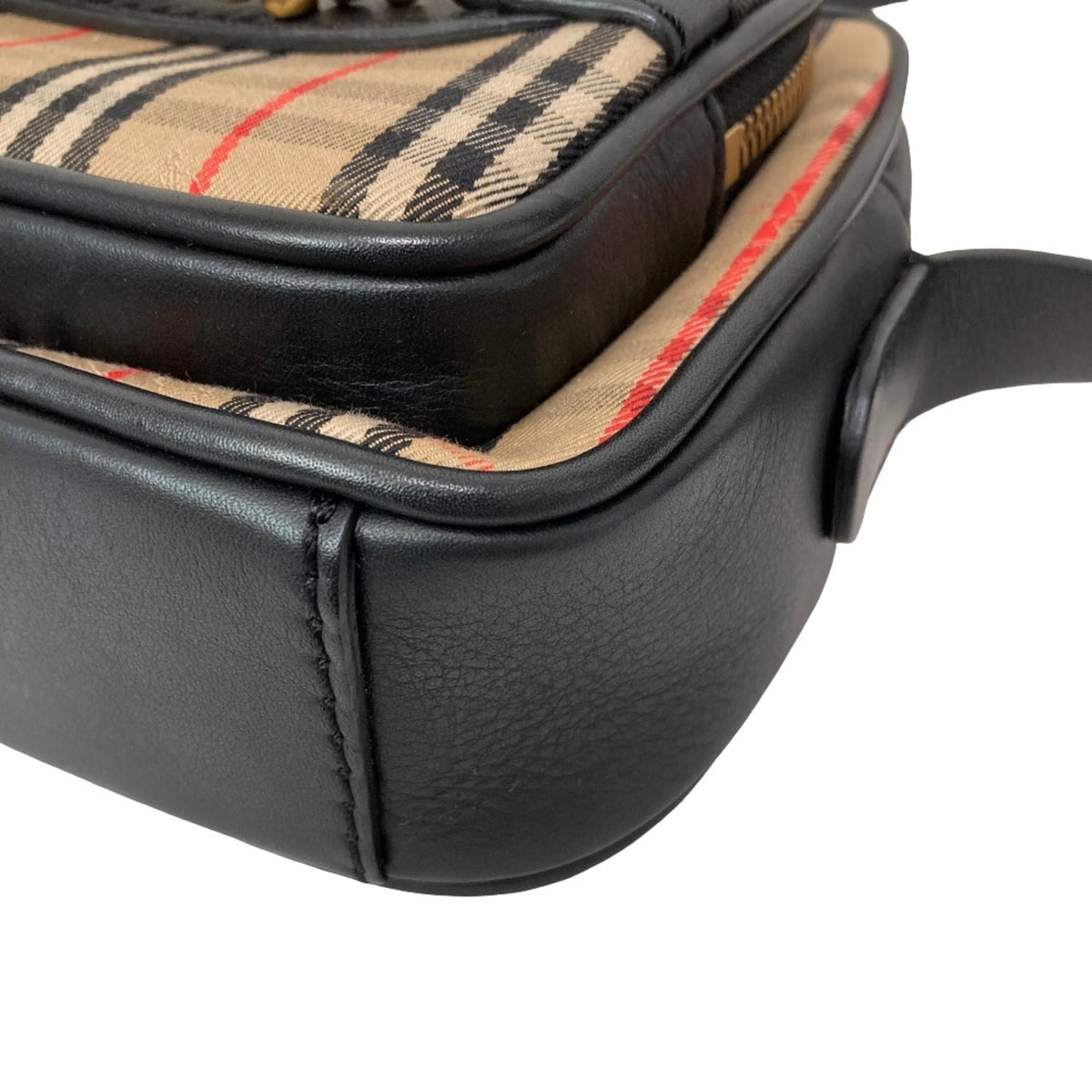 Burberry Beige Black Shoulder Bag (Pre-Owned)