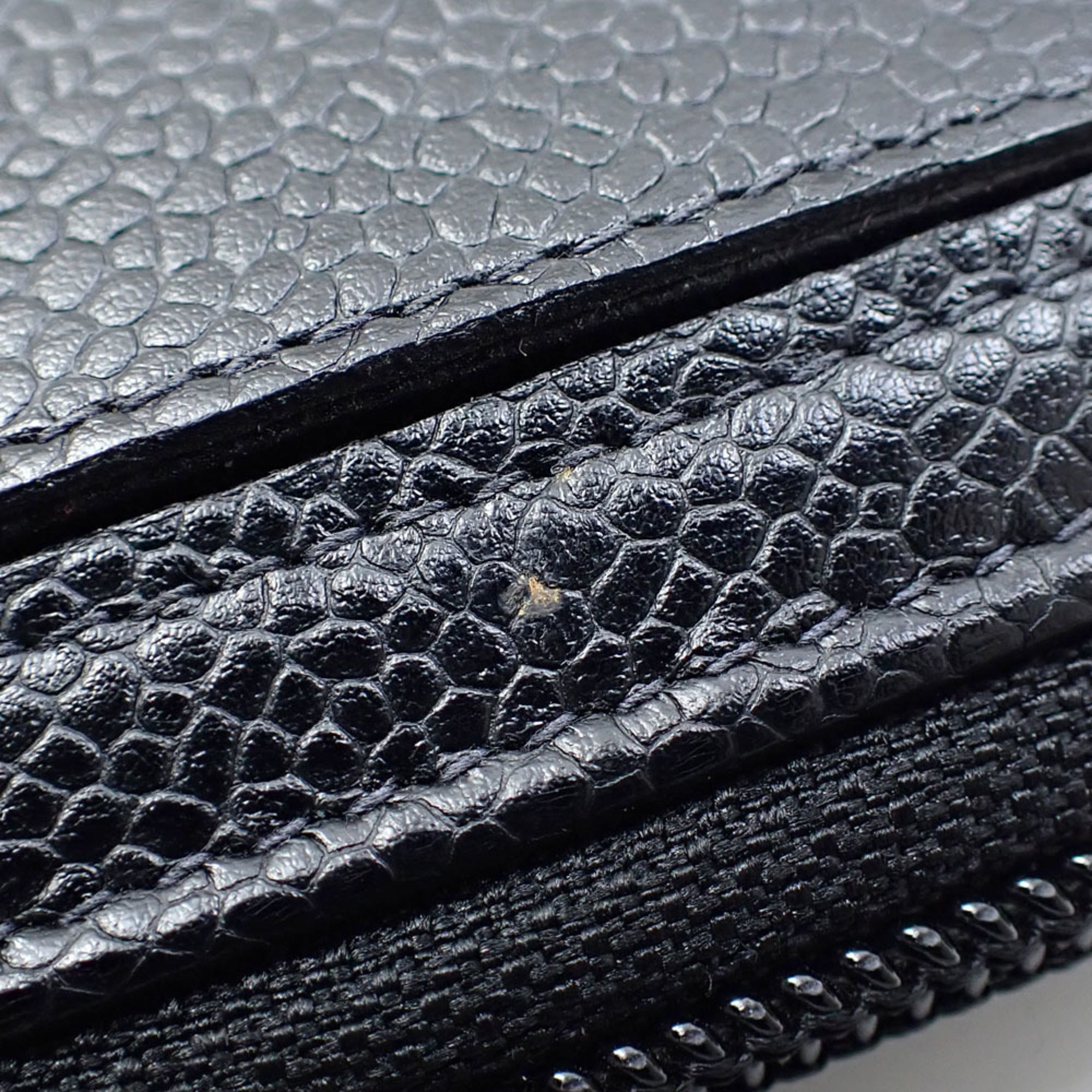 Chanel Black Leather Long Wallet (Bi-Fold) (Pre-Owned)